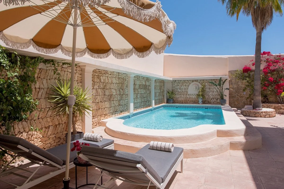 An image of the Cultural Center.