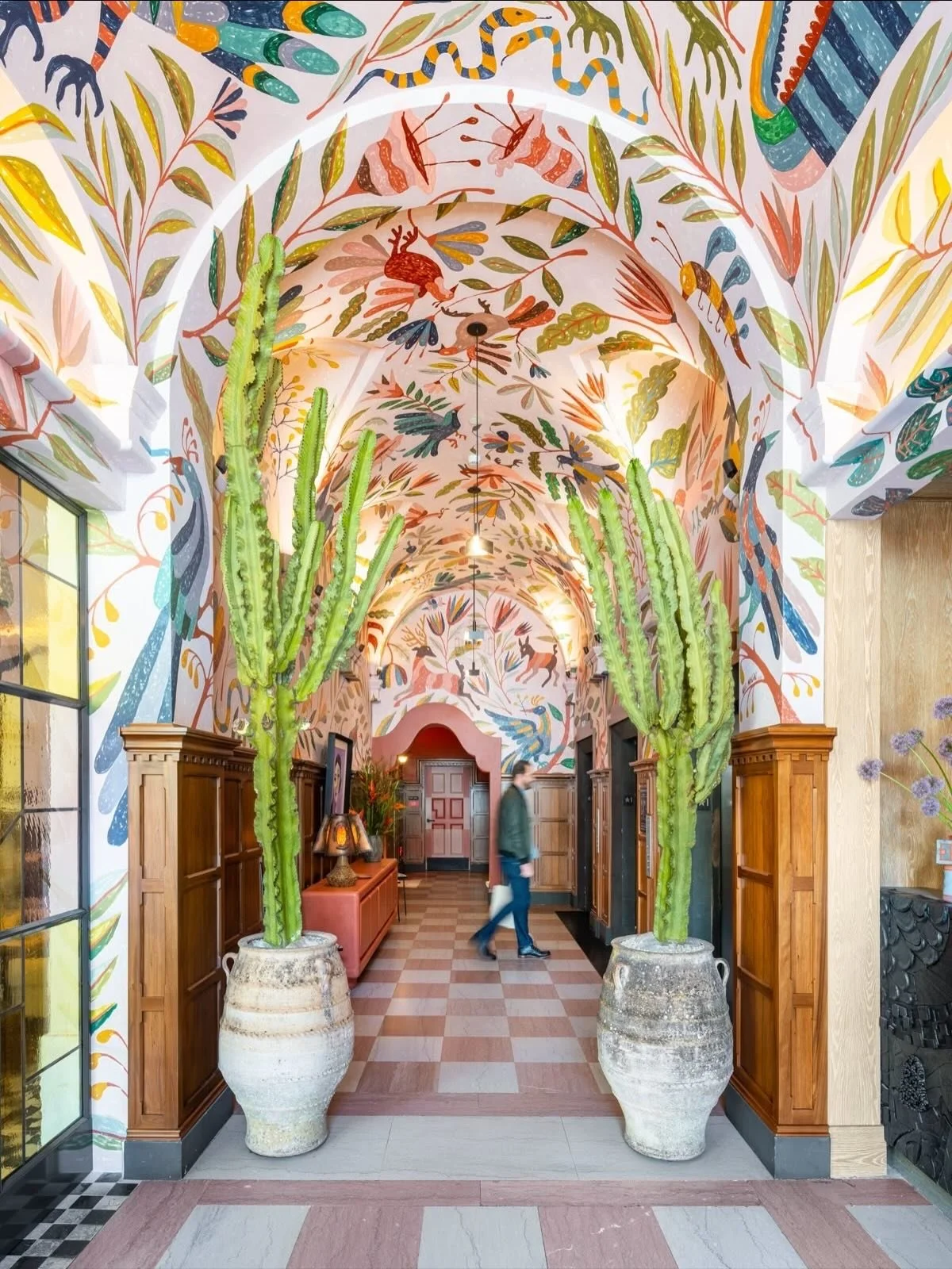 Painted paradise. 🎨 
#interiordesign #fresque #marrakech