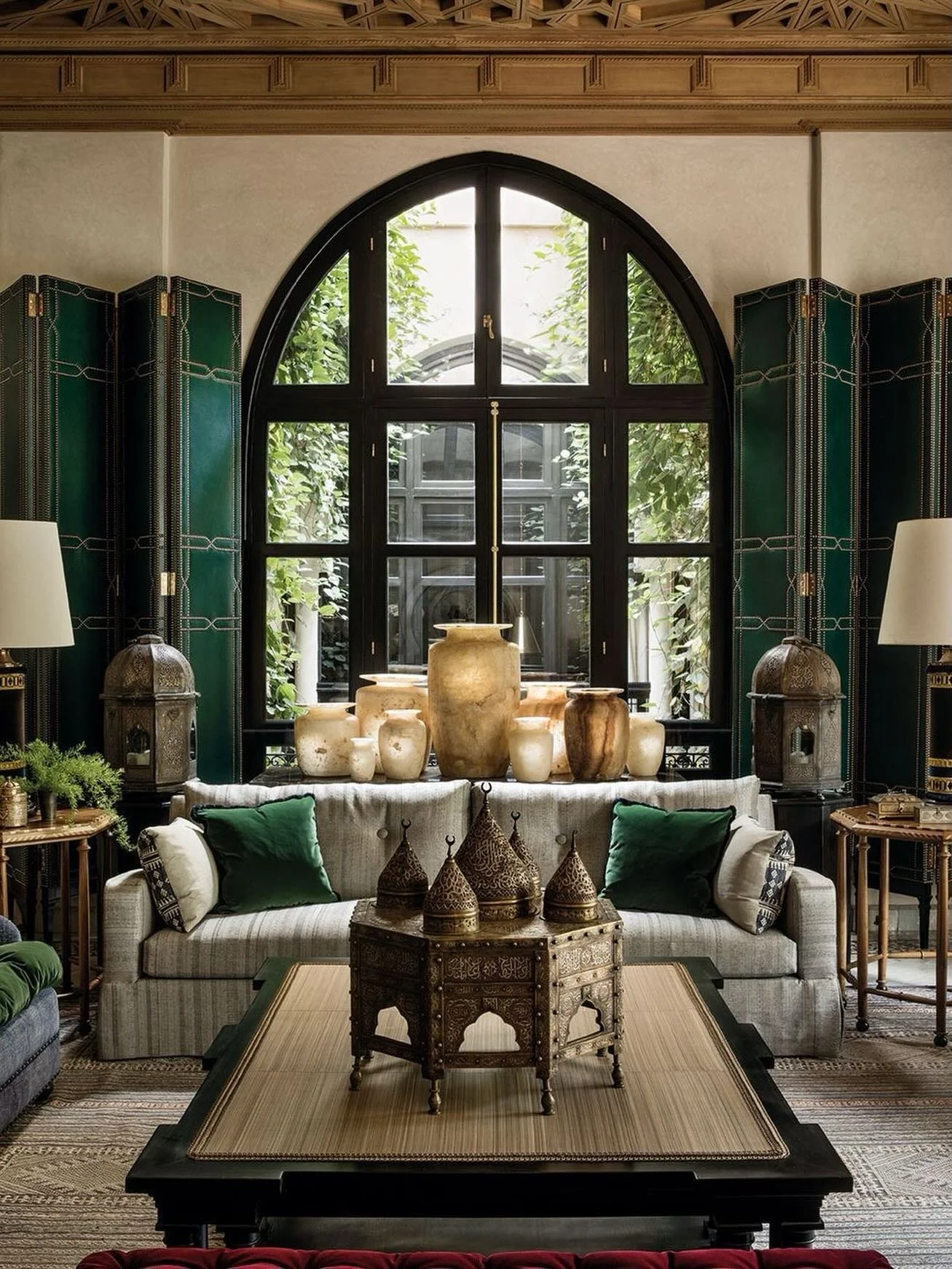 Deep Green mood ✨ 
#boutiquehotelstyle
#hospitalitydesign
#luxuryliving 
#designlovers