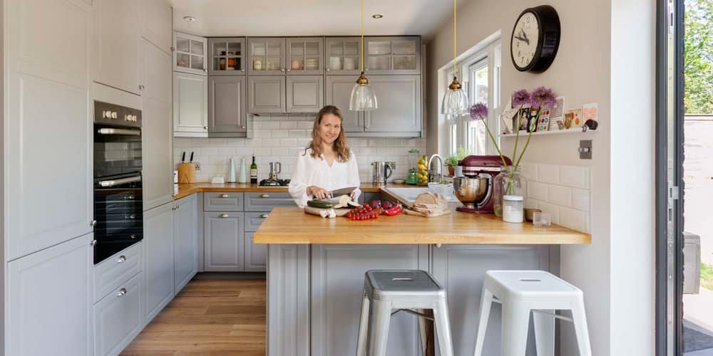 Daisy Chubb Kitchen Make-Over (Ideal Home)