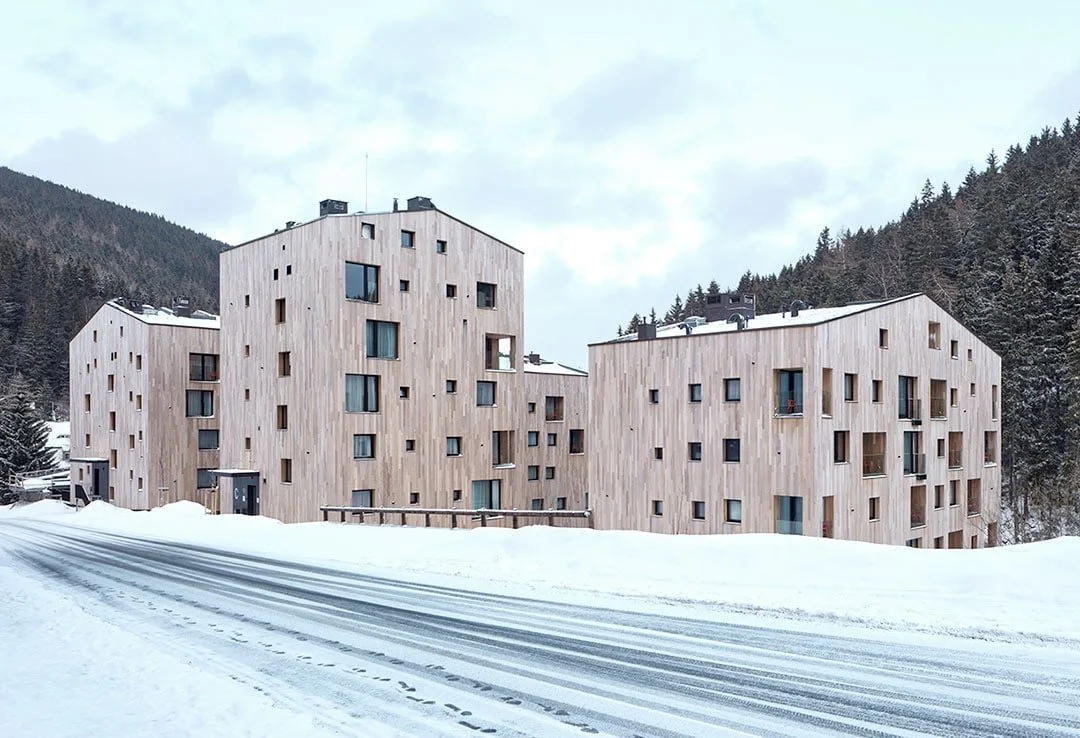 Aparthotel Svatý Vavrinec Replaces 80s Supermarket in Czech Ski Resort (Design Milk)