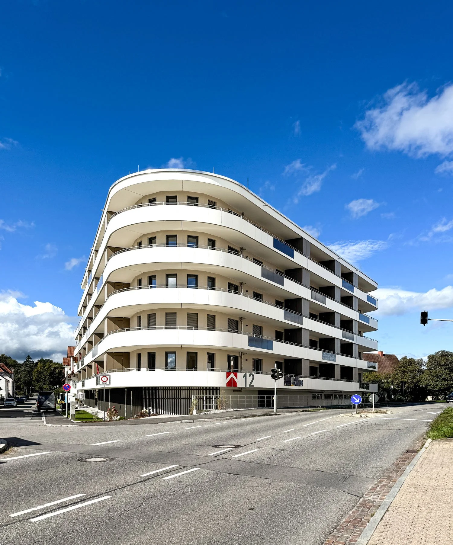 Moderne Objekte, modernes Wohnen, Kunststoff-Fenter, Aluminium-Fassade