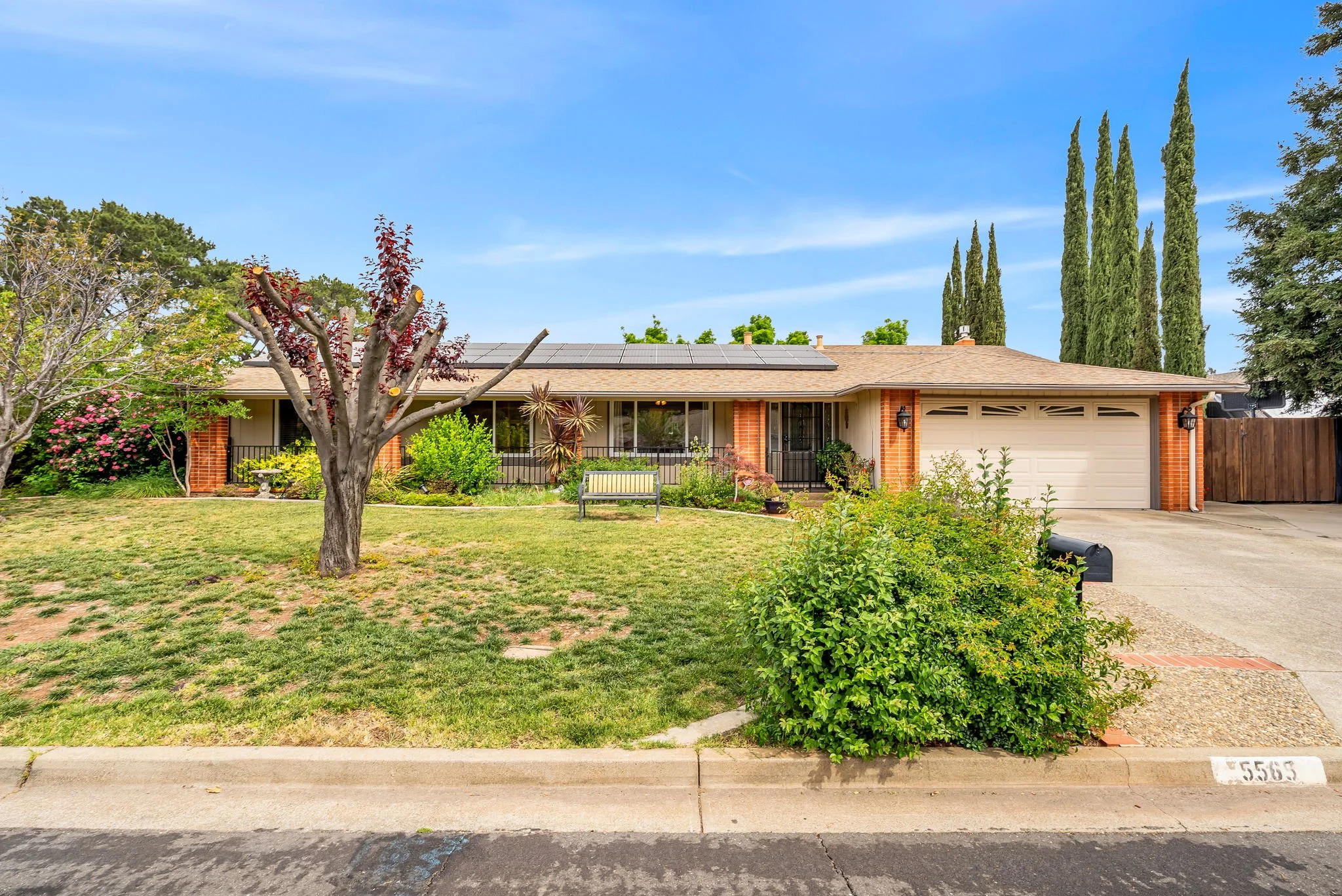 $928,000 — Represented Seller