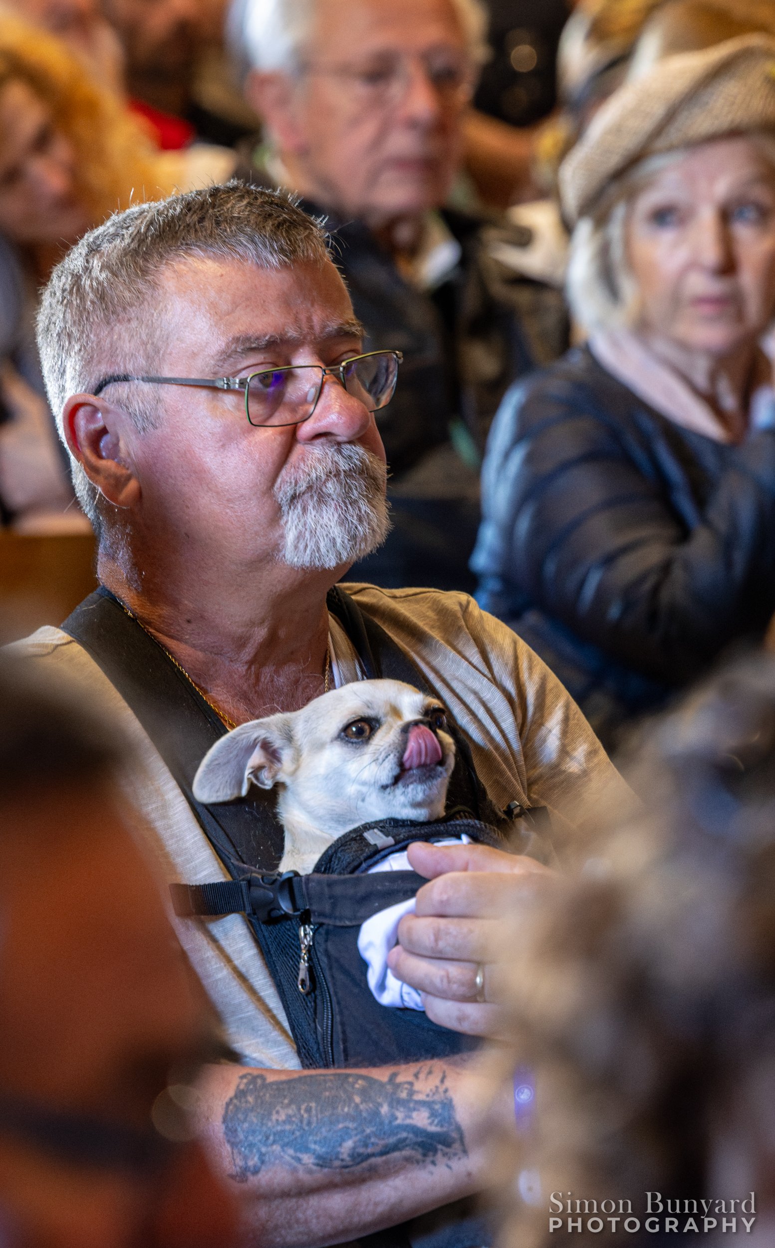 R31_3869M-DxOF_webWM_Man and Dog.jpg