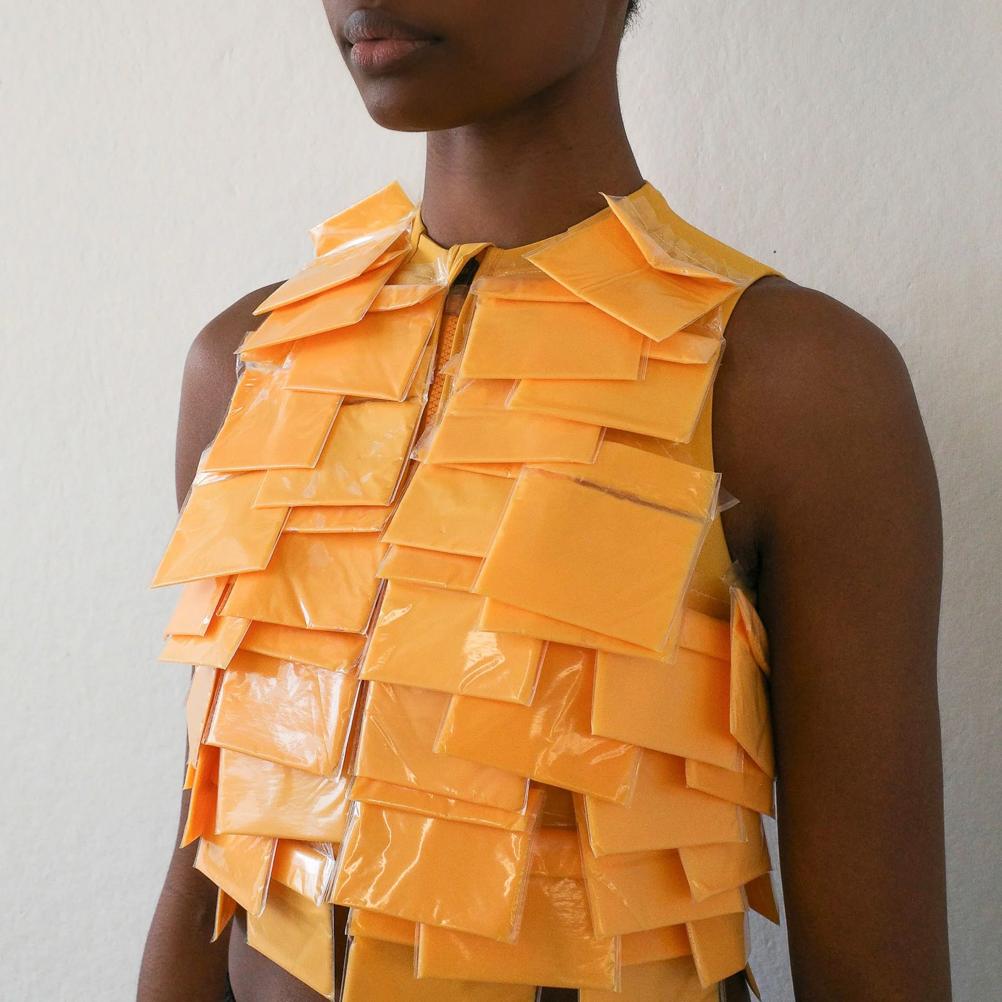 Performance Zip Crop in American Cheese