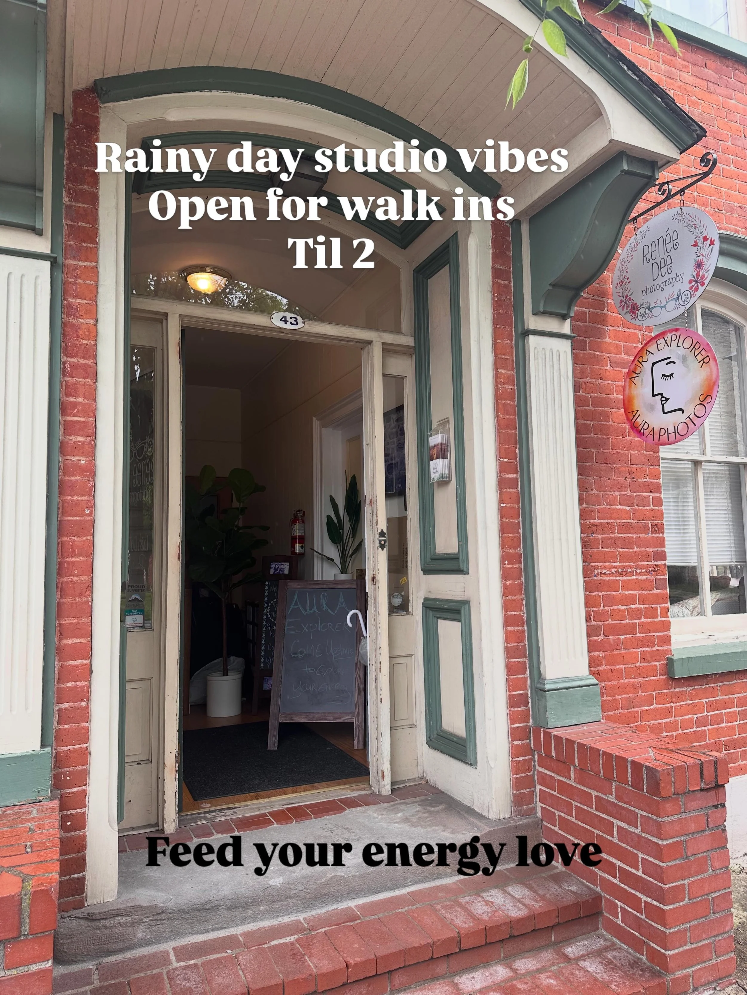 We are doing a open studio til 2 pm 
43 N 7 st  Stroudsburg Pa 
The @monroefarmersmarket is open til 12
Come take a moment of reflection on where your energy is going

#aura #aurafarming #auraexplorerphotography #studio #lastminute