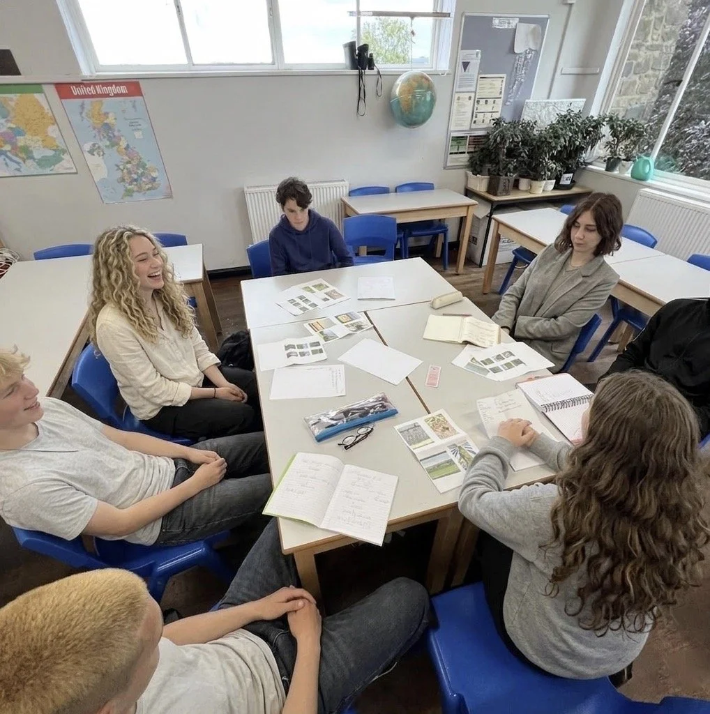 imagen clase de ingles con alumnos