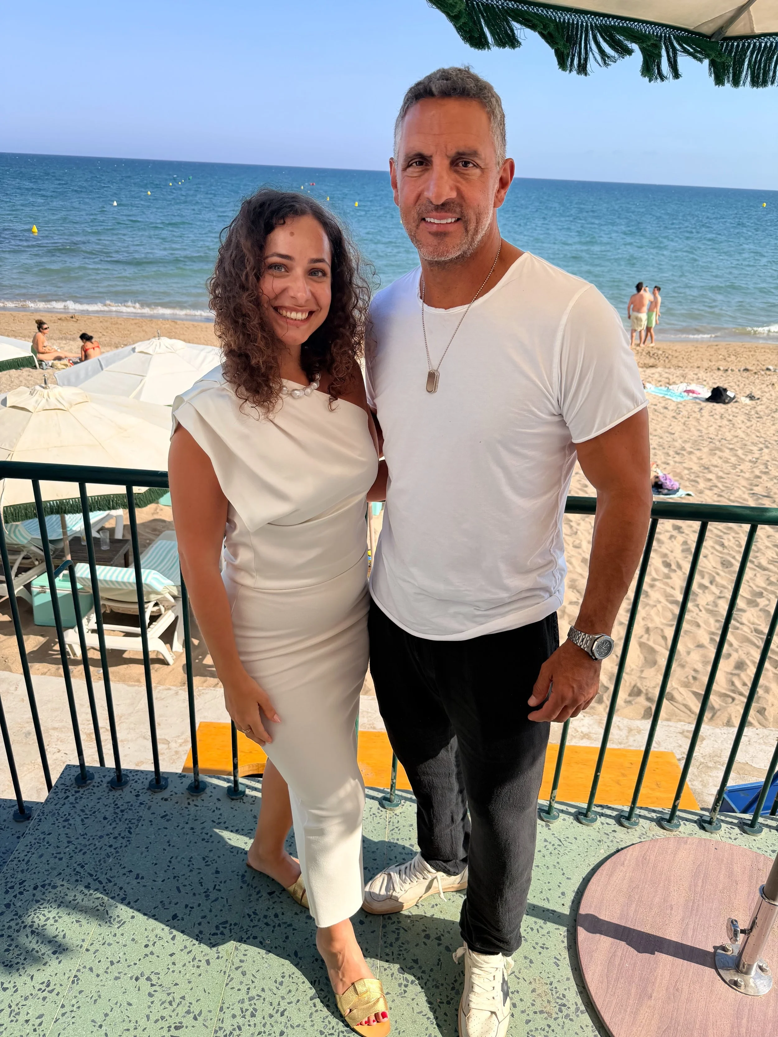 It was a pleasure to meet @mumansky18 the founder and visionary of @theagencyre What an honor to represent a real estate brand that truly puts people first. Who knows me knows that&rsquo;s what I most care about - both in life and in Real Estate.

Ex