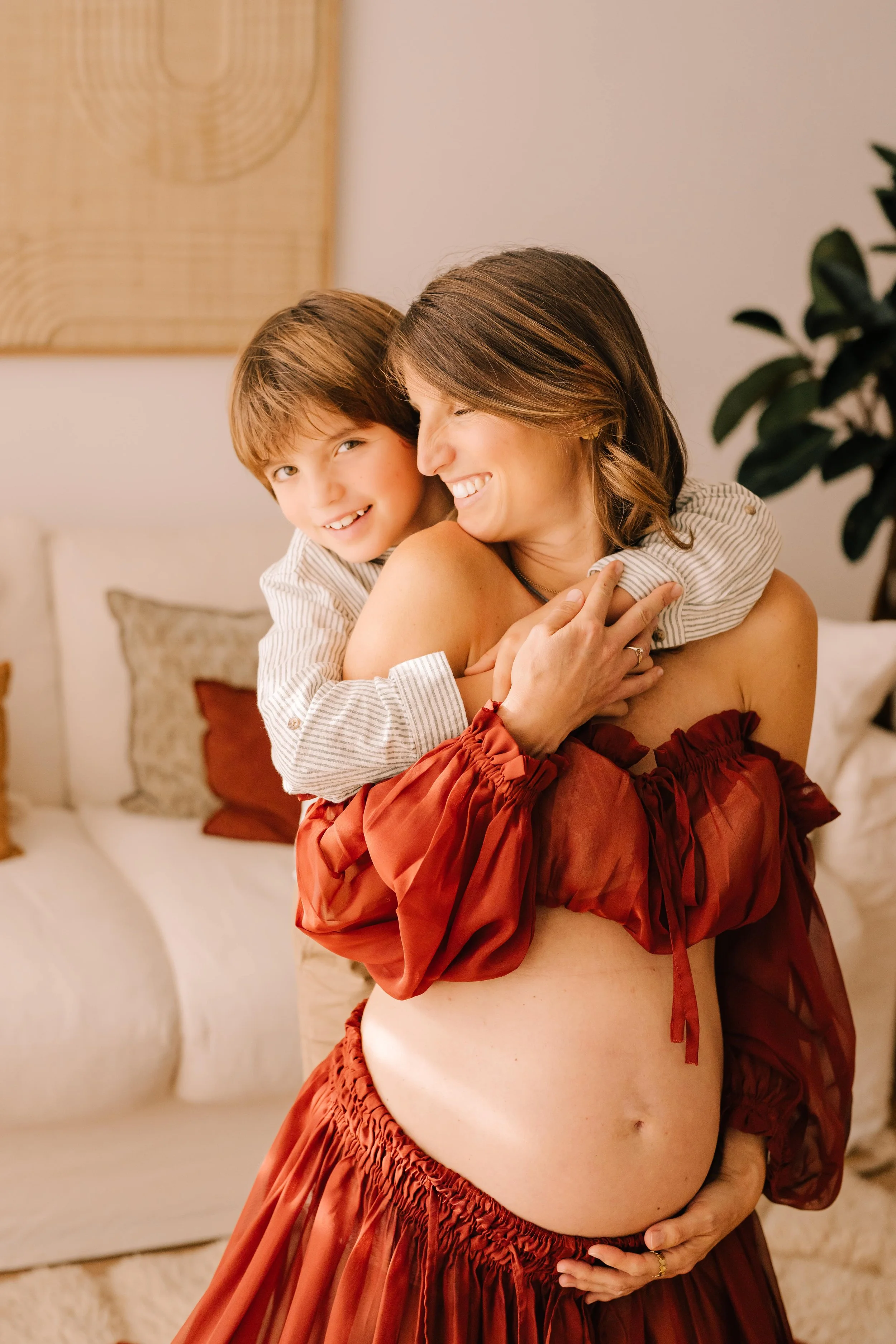 2025-10-04 Carolina maternity session- Lens and Sensibility Family Photographer 1-2-min.jpg