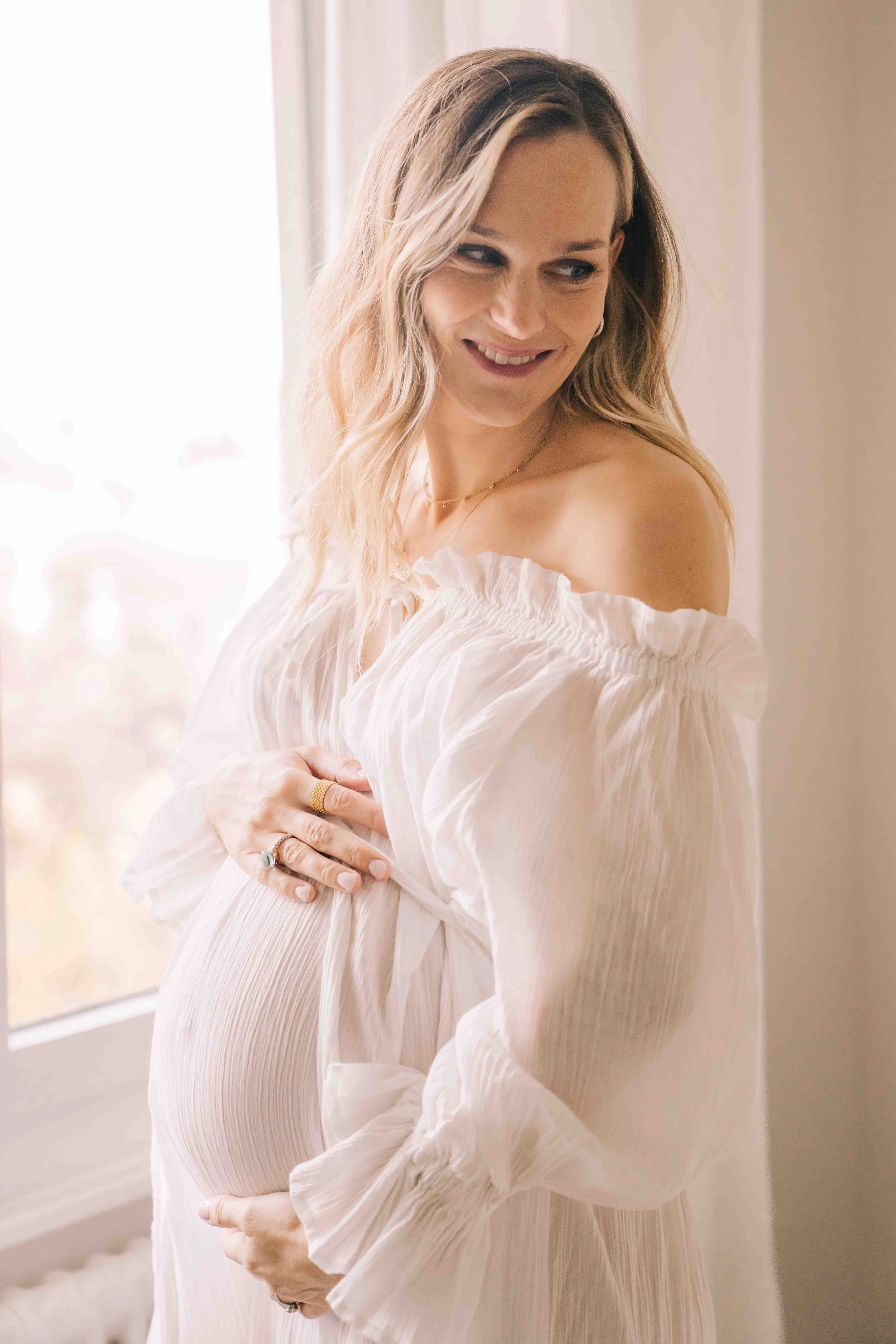 12022-11-26 Elisa maternity session2022Lens and Sensibility Family Photographer-3.jpg