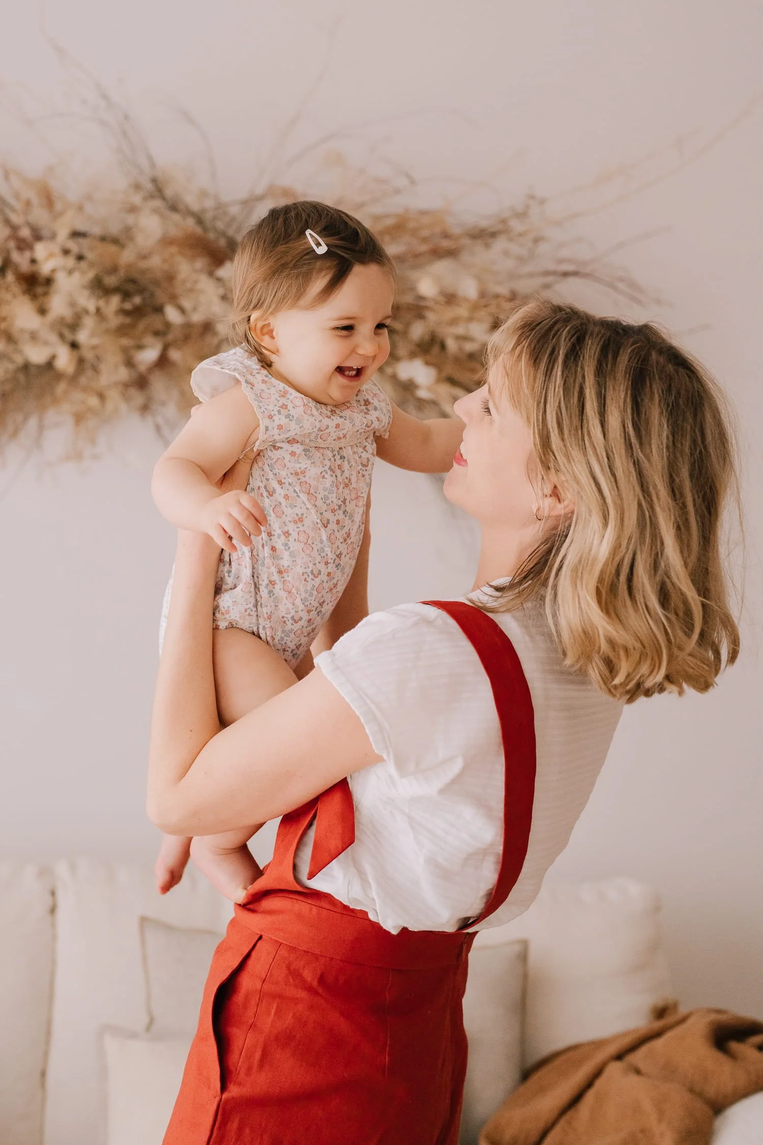 2801202301 Family Photographer in Switzerland brochure-7.jpg