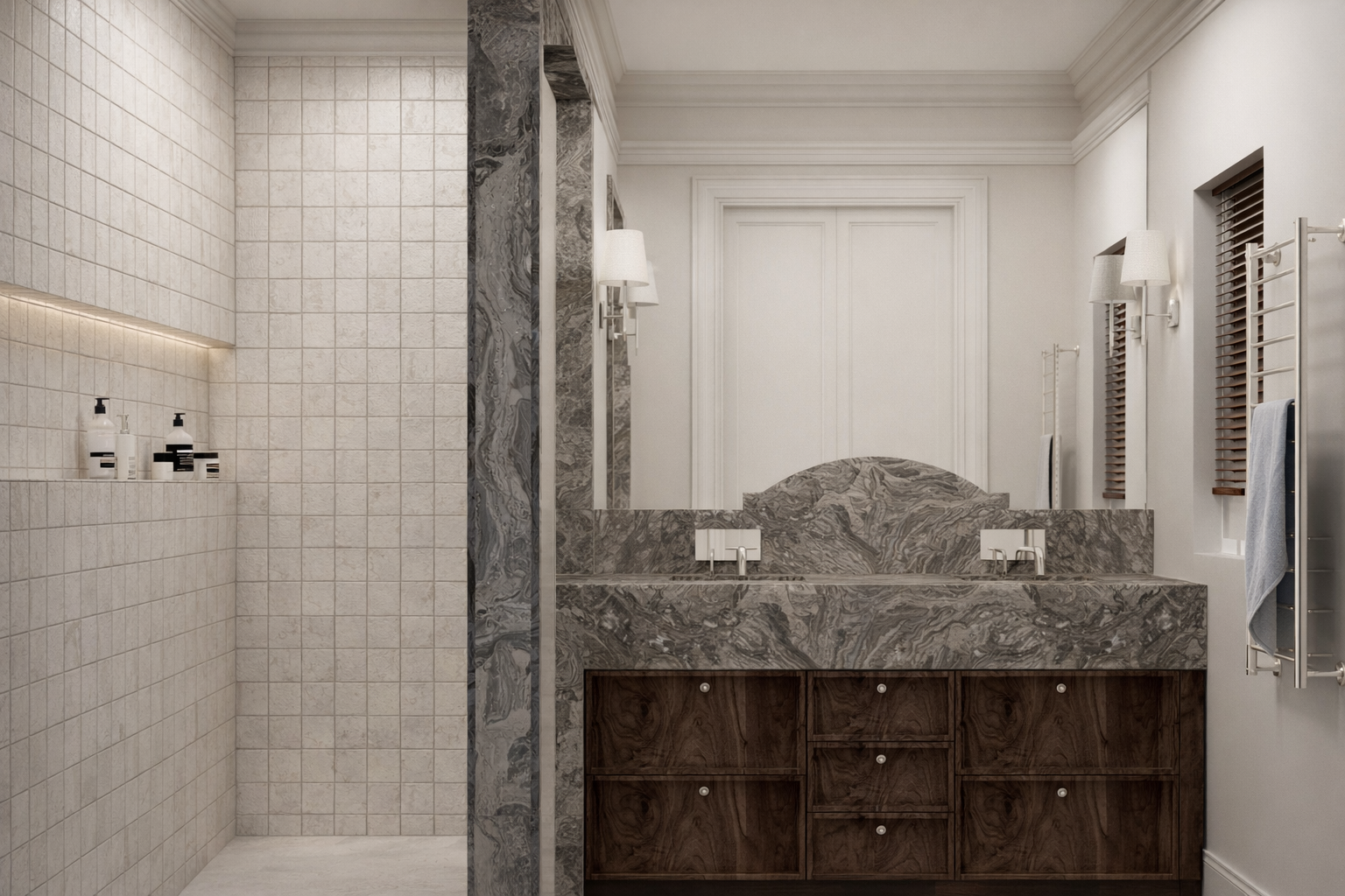 Baño moderno con lavabo de piedra decorativa, espejo grande, paredes blancas y paredes de azulejo beige en la ducha, con luces de pared y cortinas de madera en las ventanas.