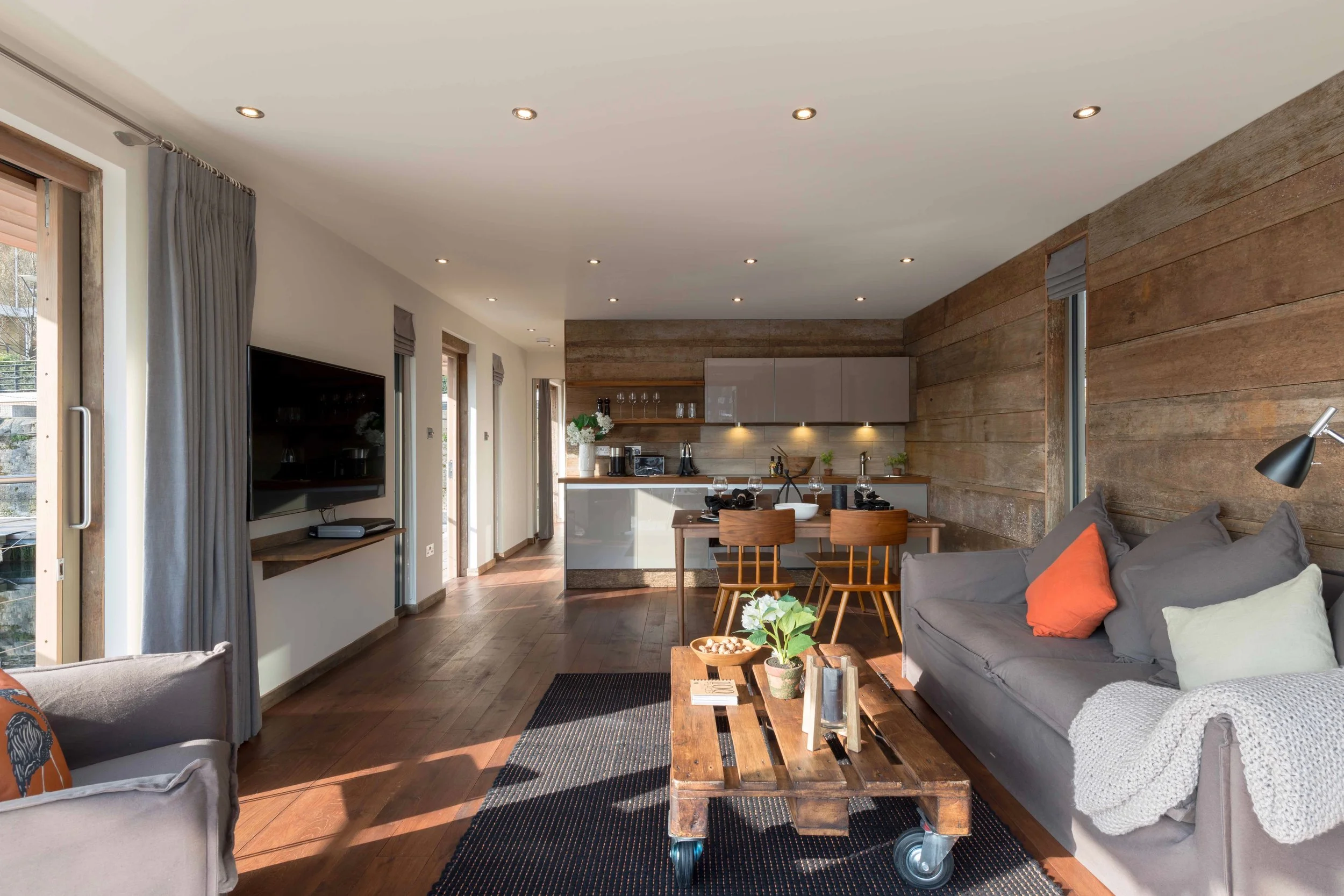 Pied a Terre.jpg