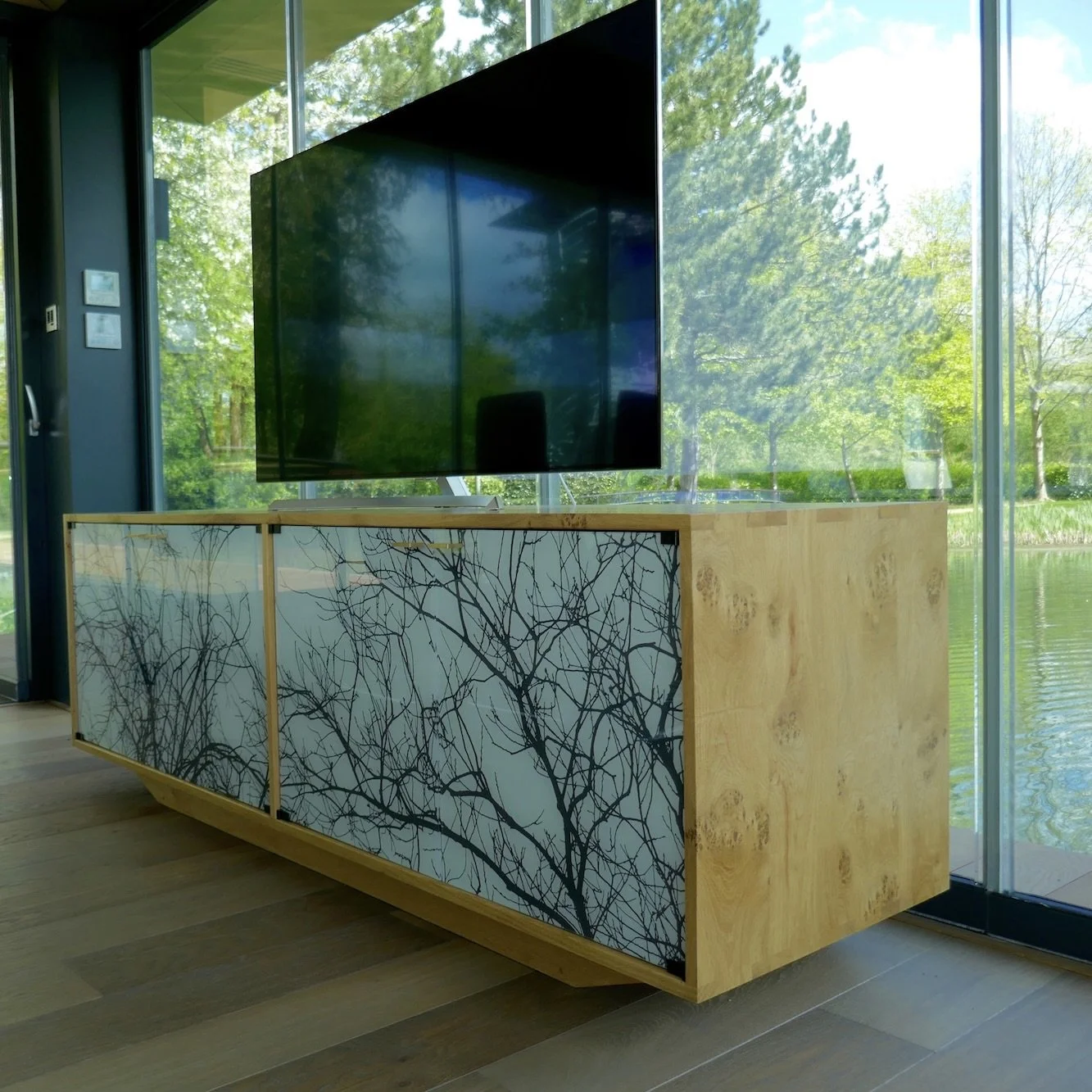 Credenza 3.jpg