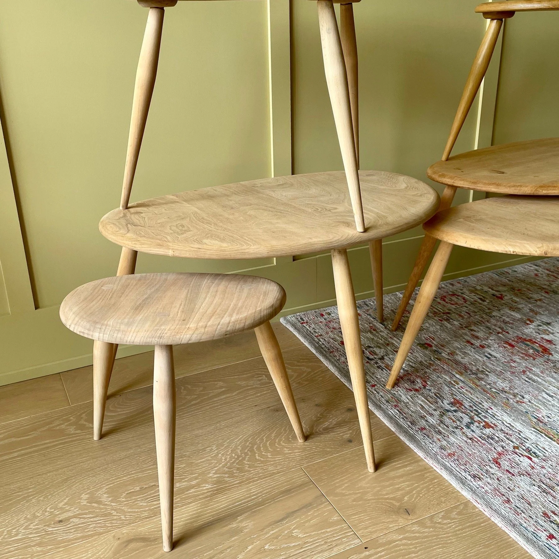 Ercol Pebble 4.jpg
