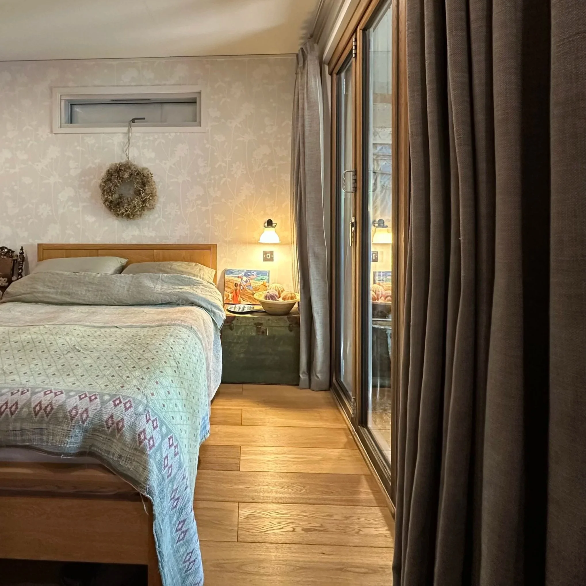 Cabin+Bedroom.jpg (Copy)