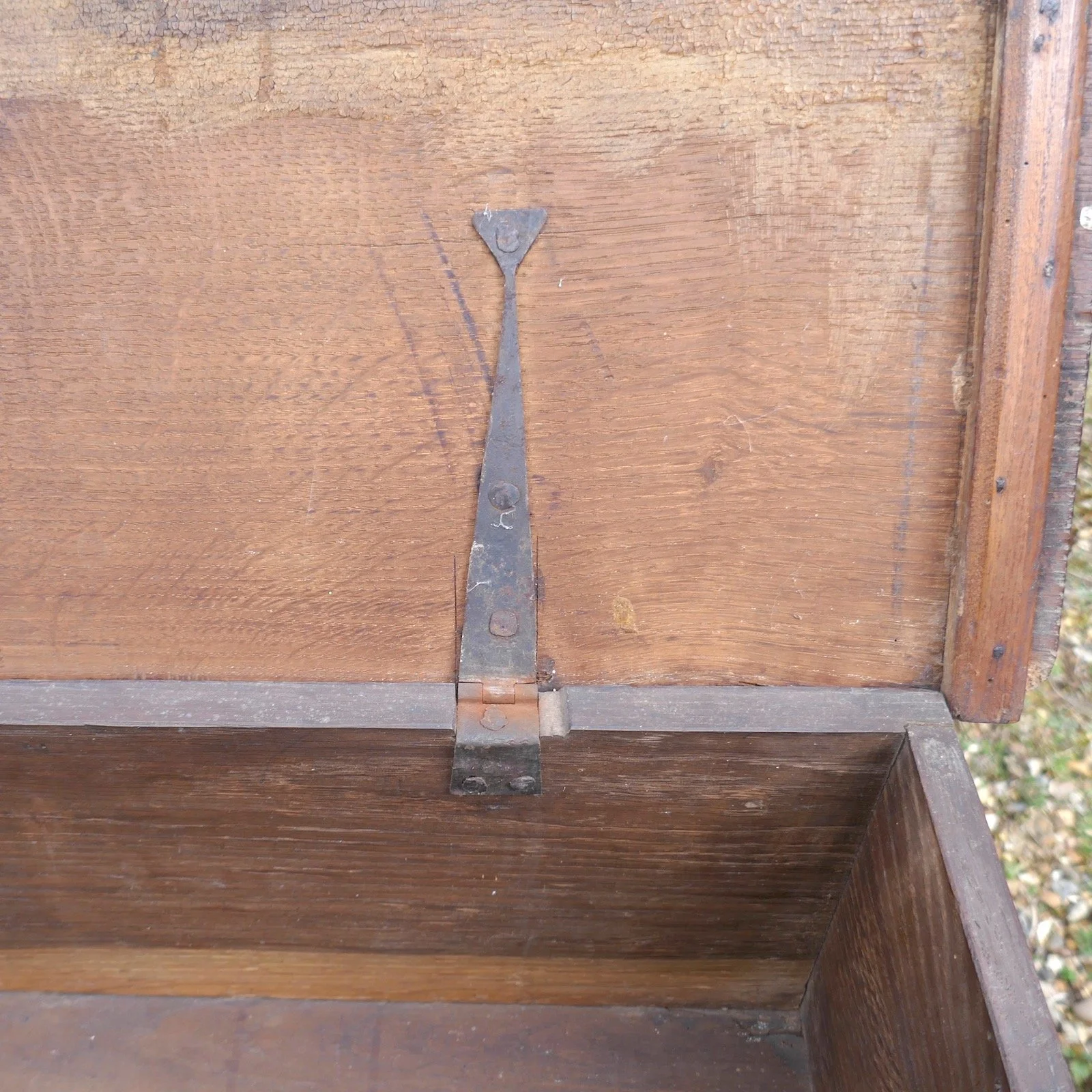 17th Century oak document box 5.jpg