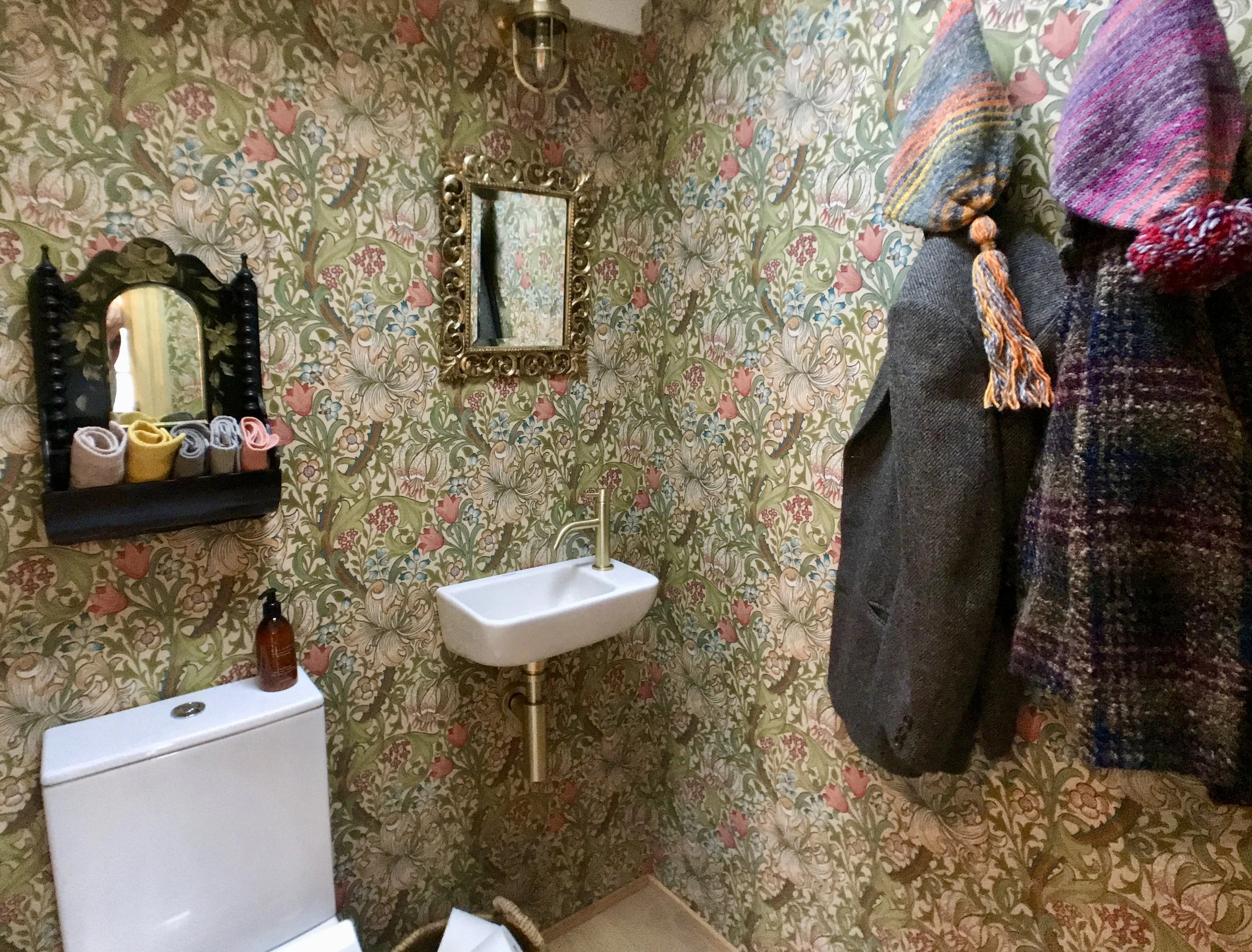 Cabin Cloakroom.JPG