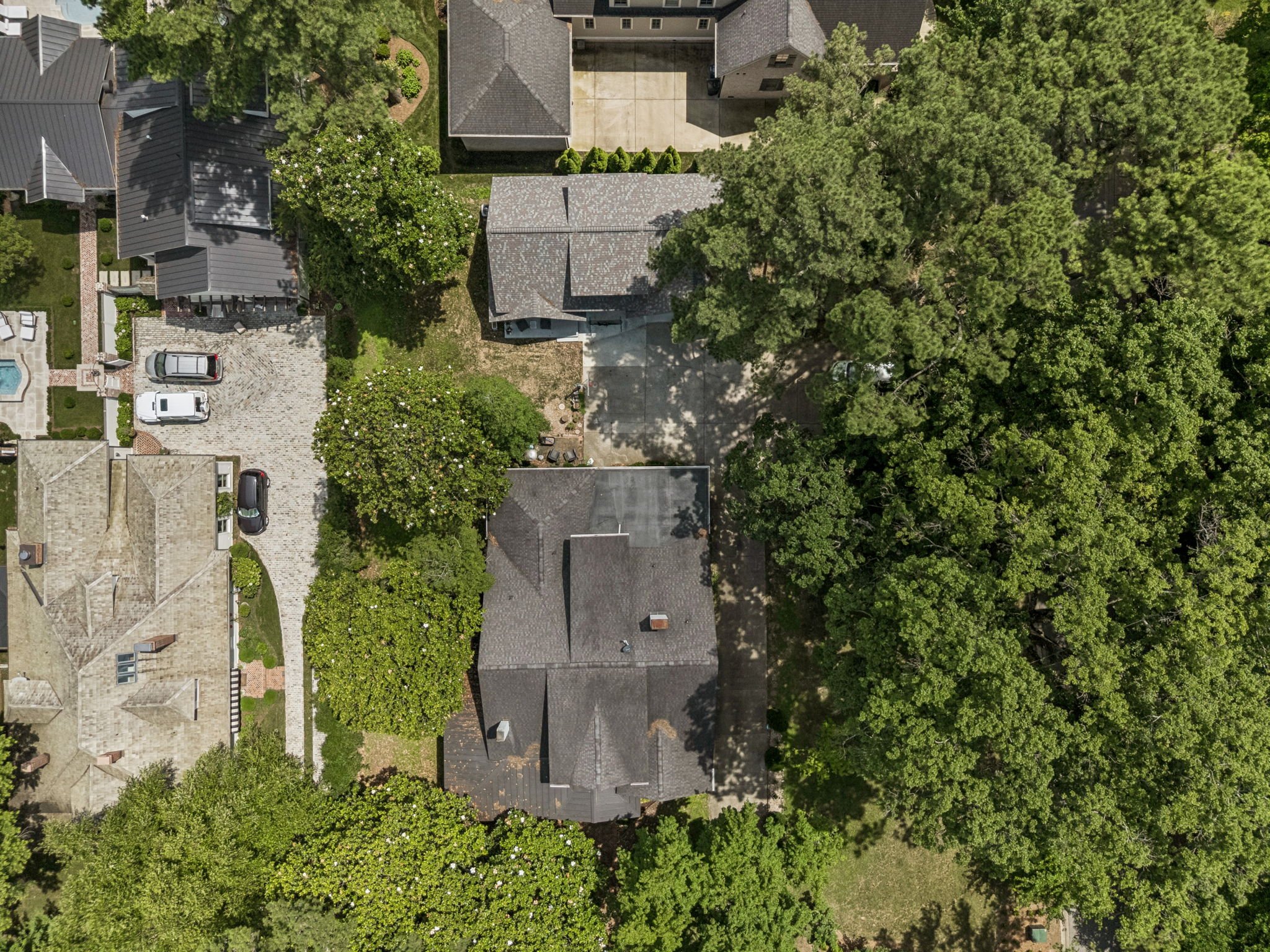 6-425 Boyd Mill Ave - 006.jpg