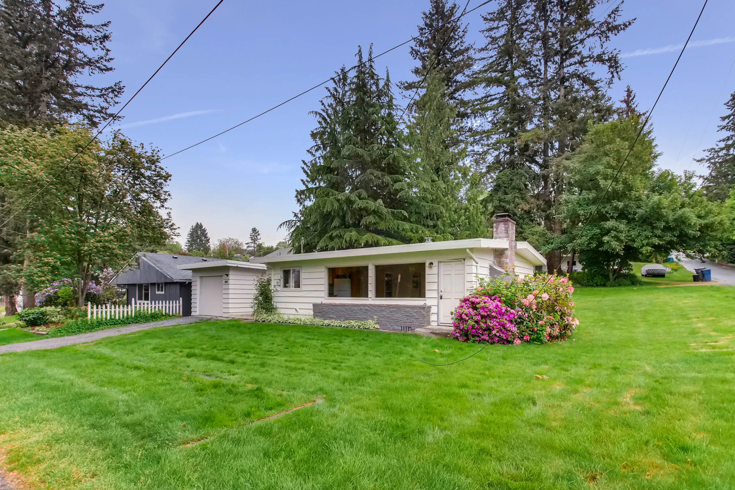 15706-1ST-AVE-NE-Duvall-WA-print-001-17-Exterior-Front-2700x1800-300dpi.jpg