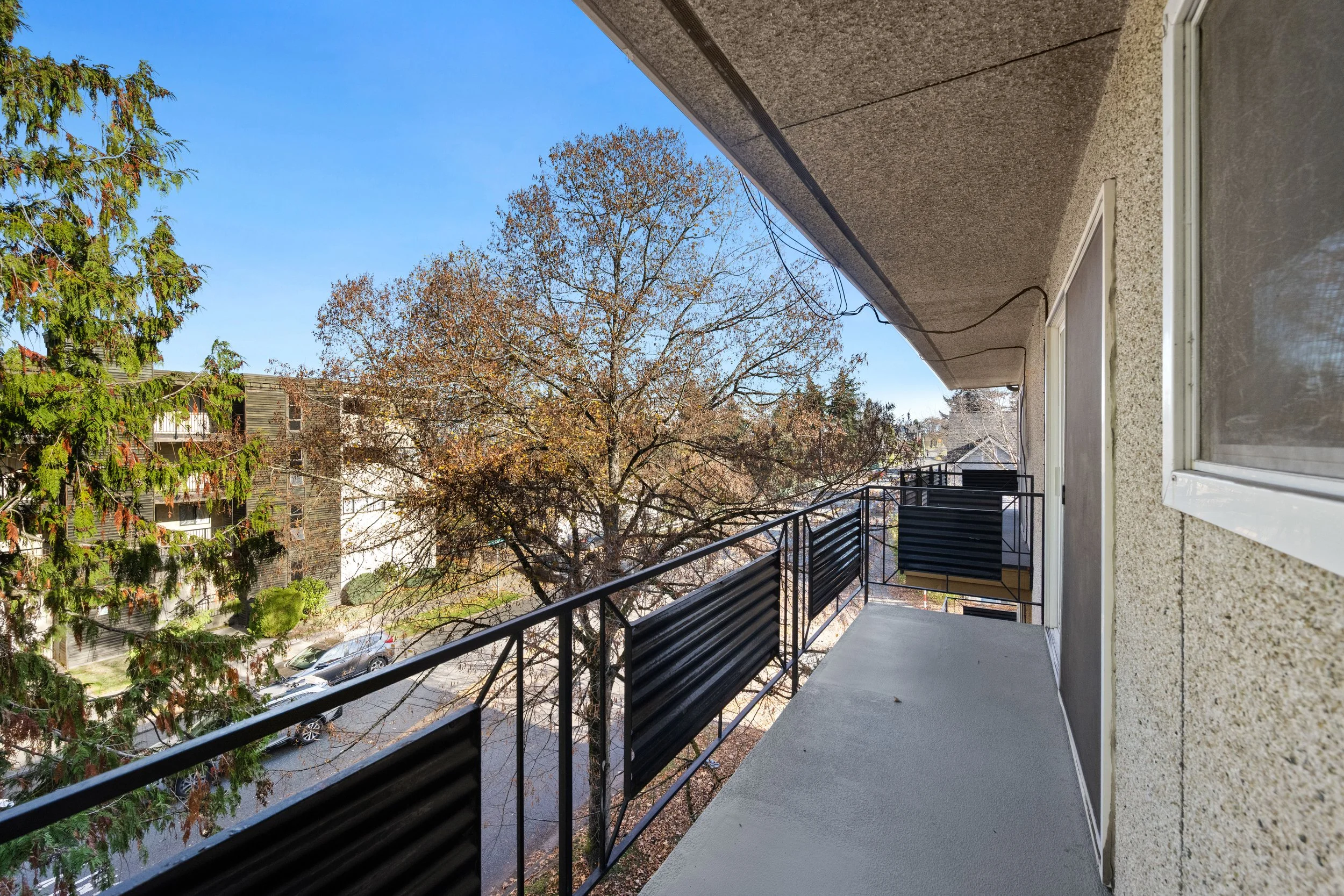 19-2600 41st Ave SW-302-16.jpg