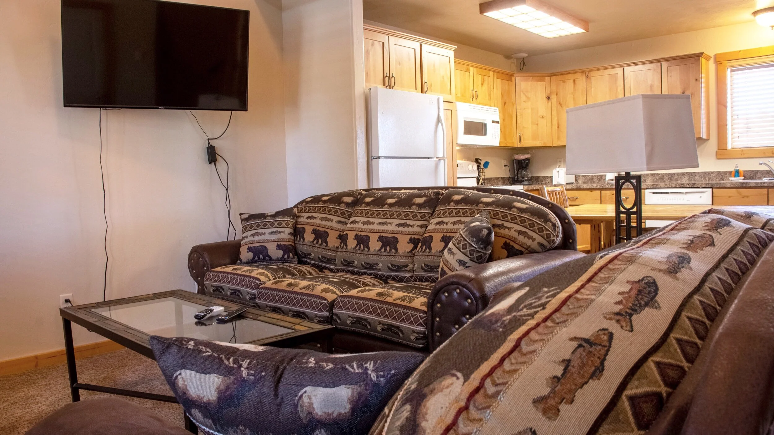 Cabin-Sleeps 8