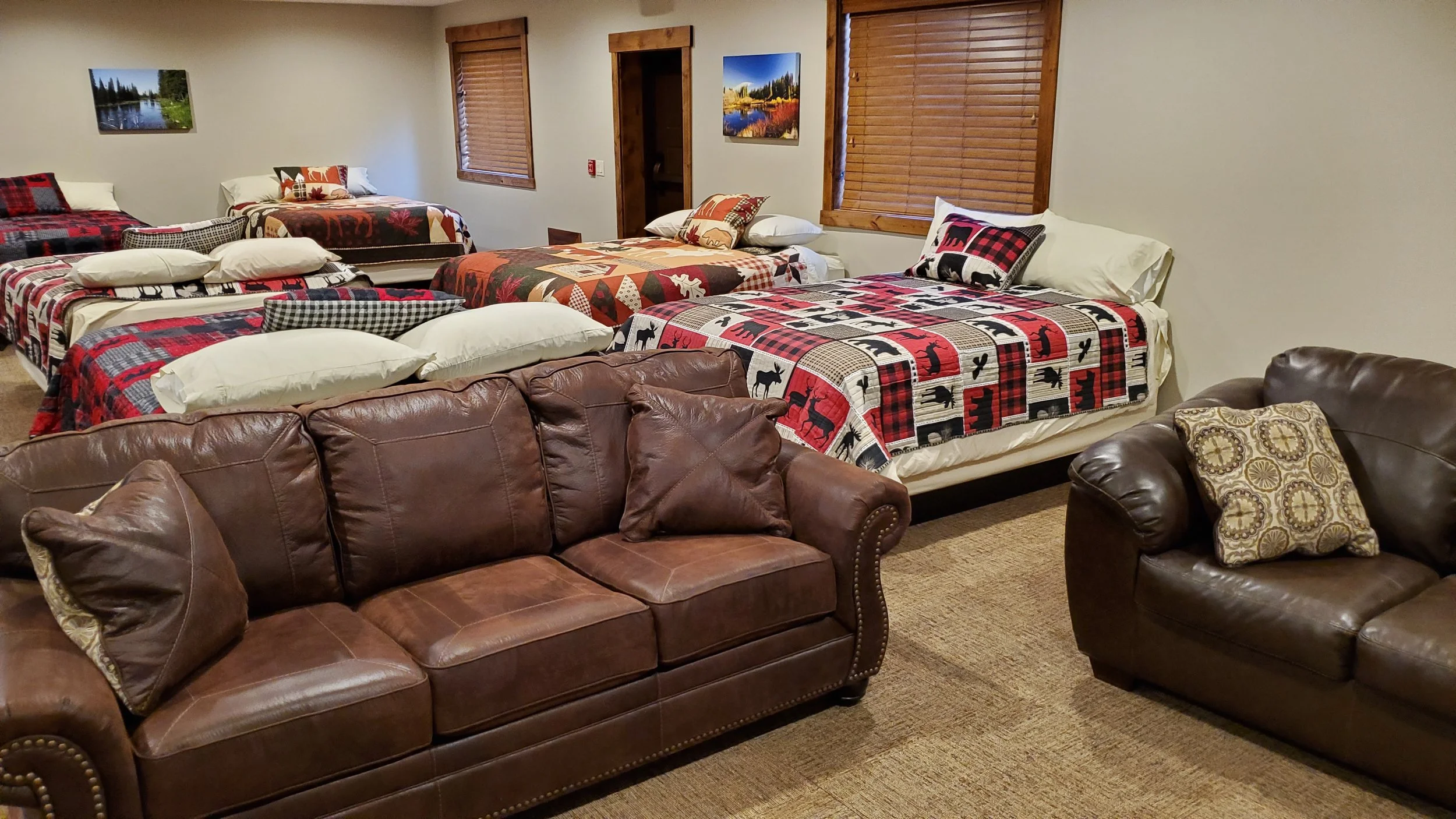 Bunkhouse- Sleeps 44