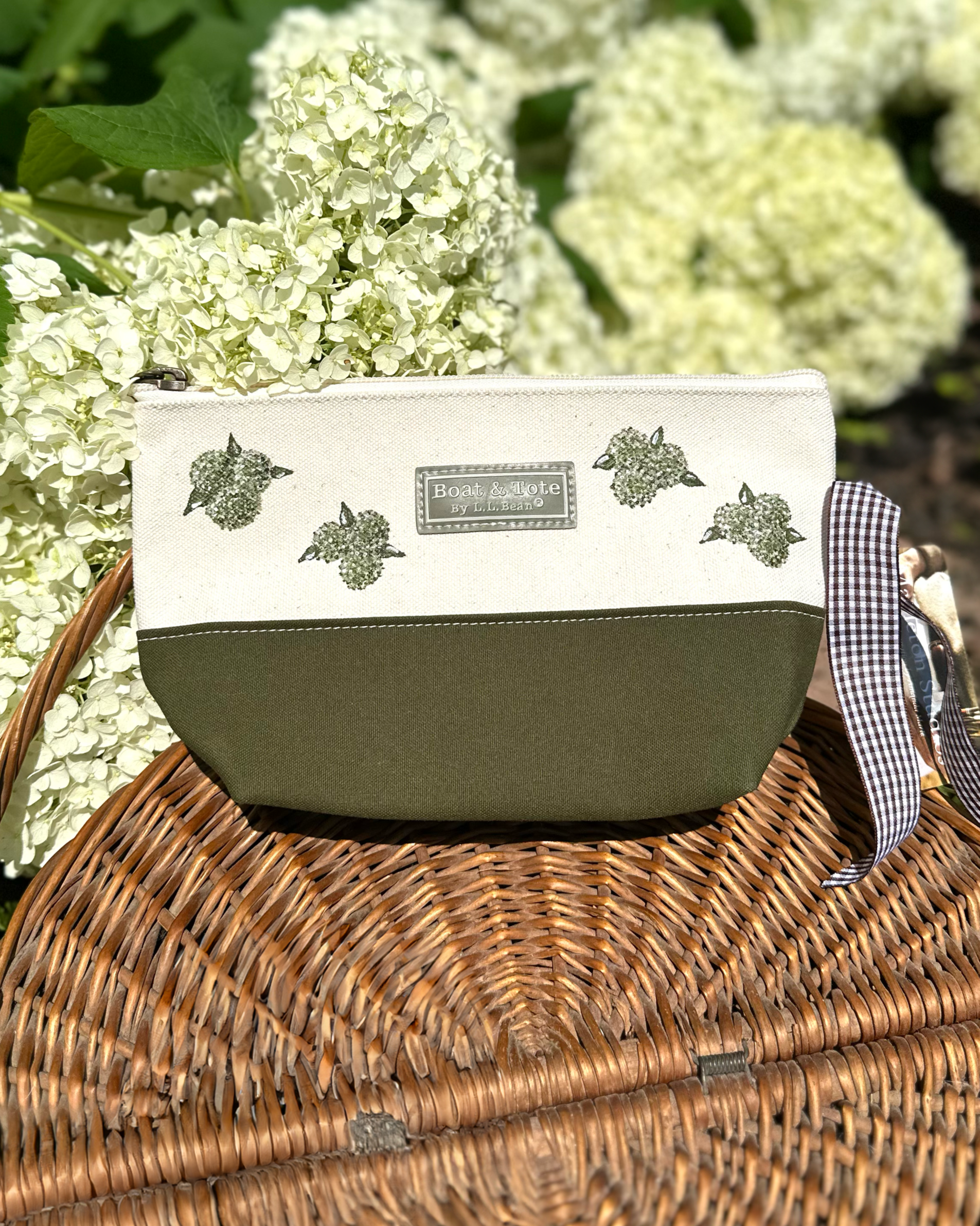 Hydrangea Pouch