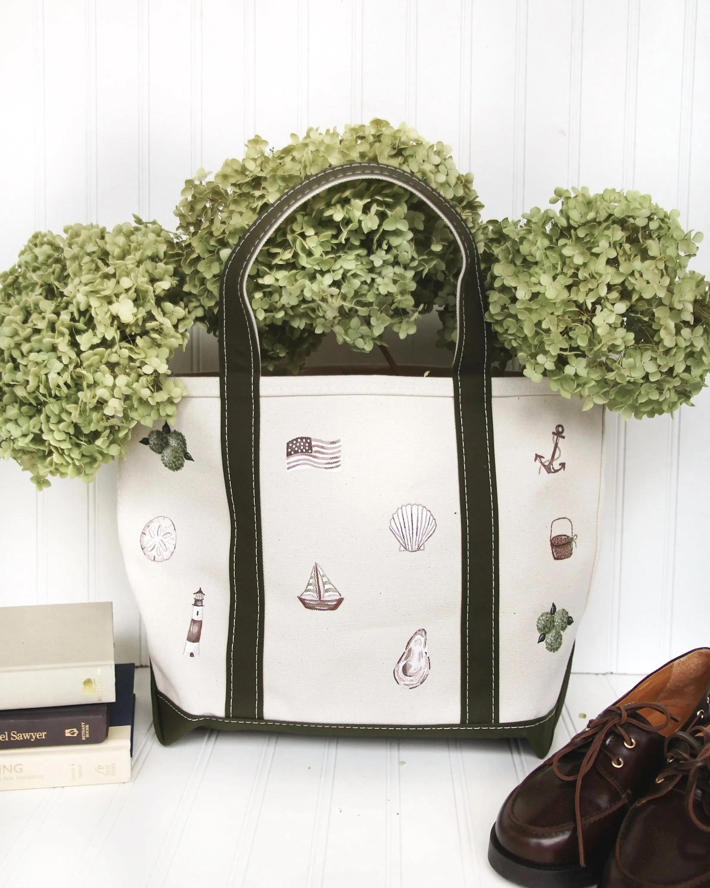 Neutral Coastal Icon Medium Tote