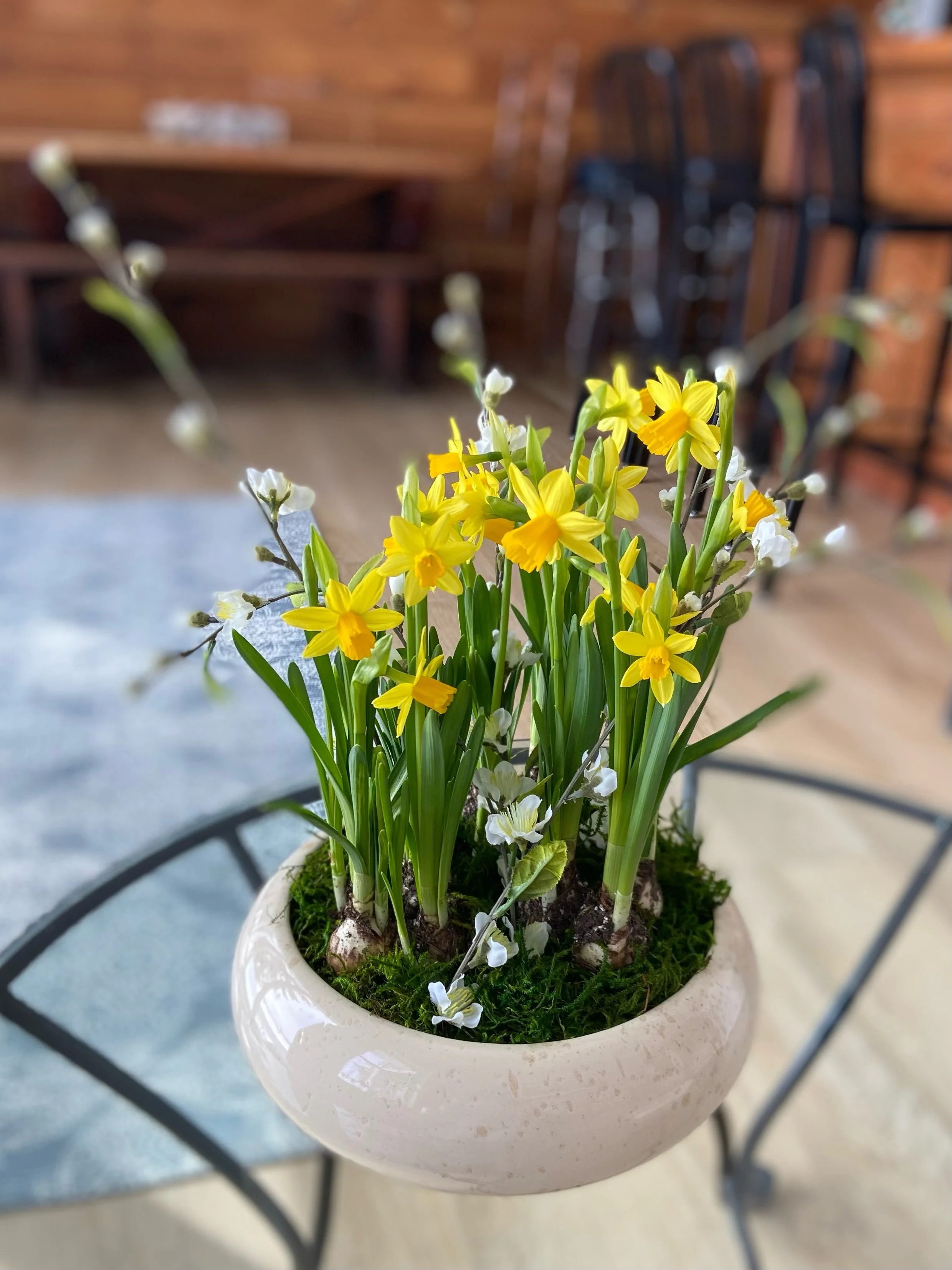 Porch + Palette Spring Arrangement 1.JPG