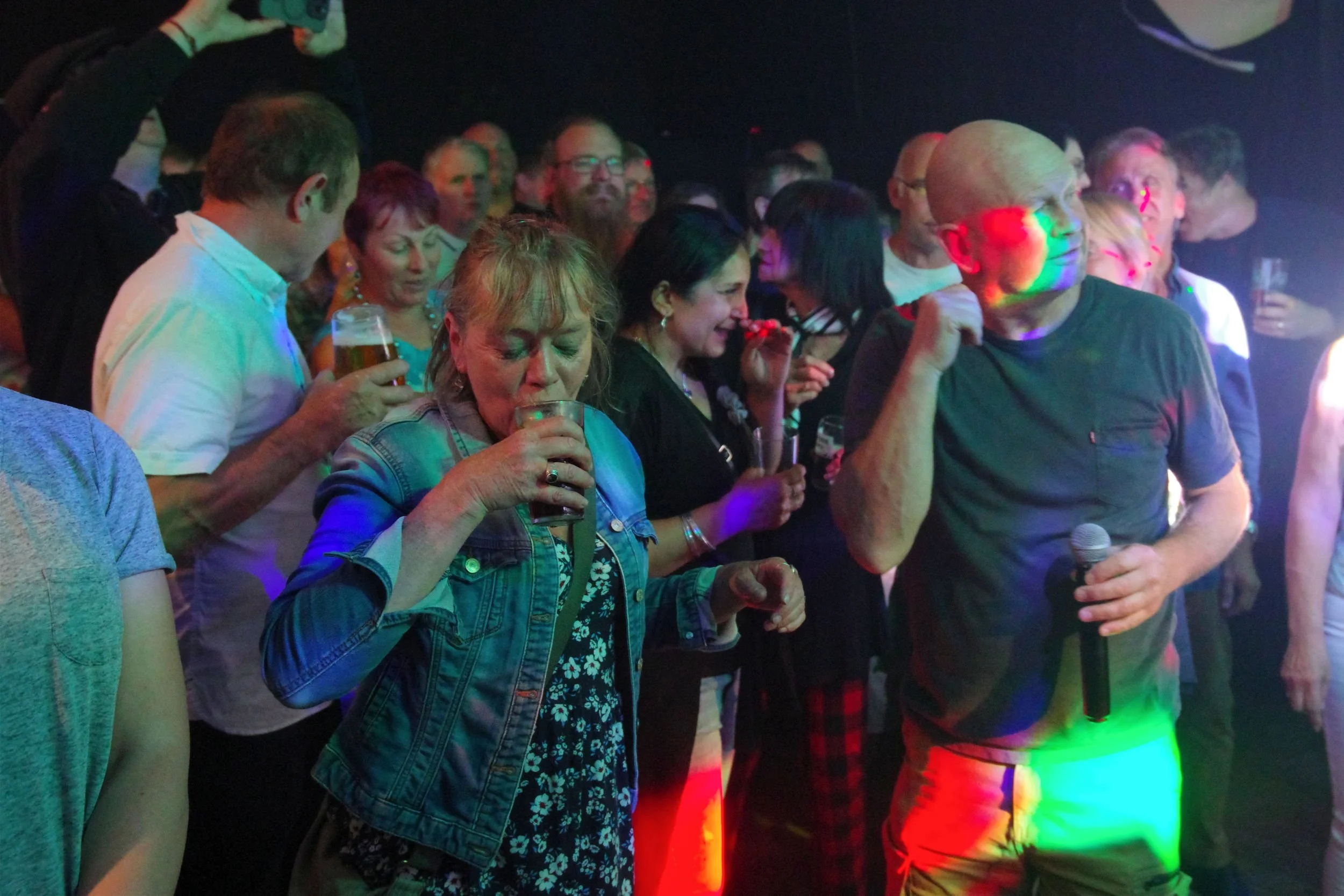 Dilemma lead singer in the audience, the Fox and Hounds, Stony Stratford.