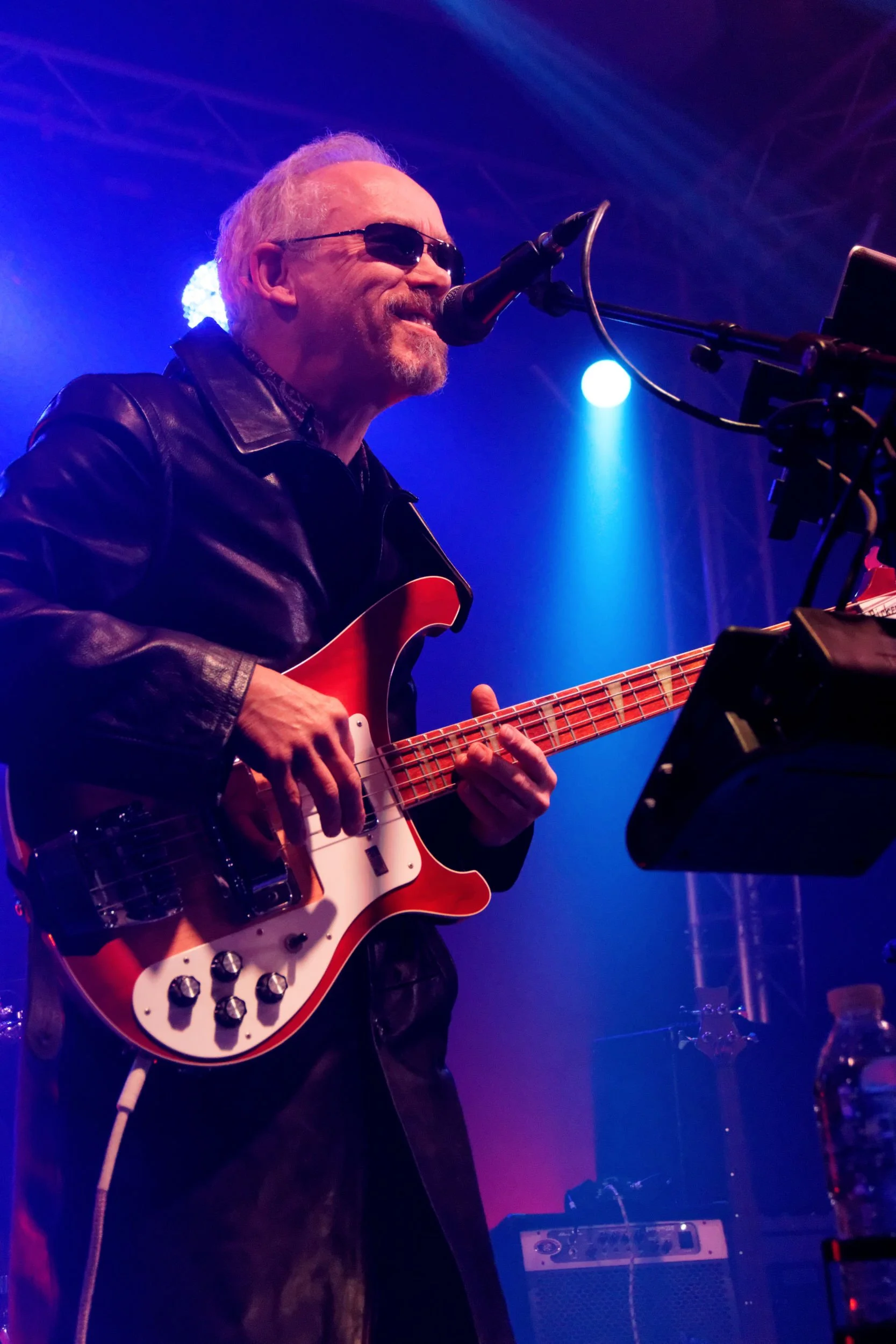 Lead singer guitarist and singer Martin Sadd, Simply Floyd tribute band