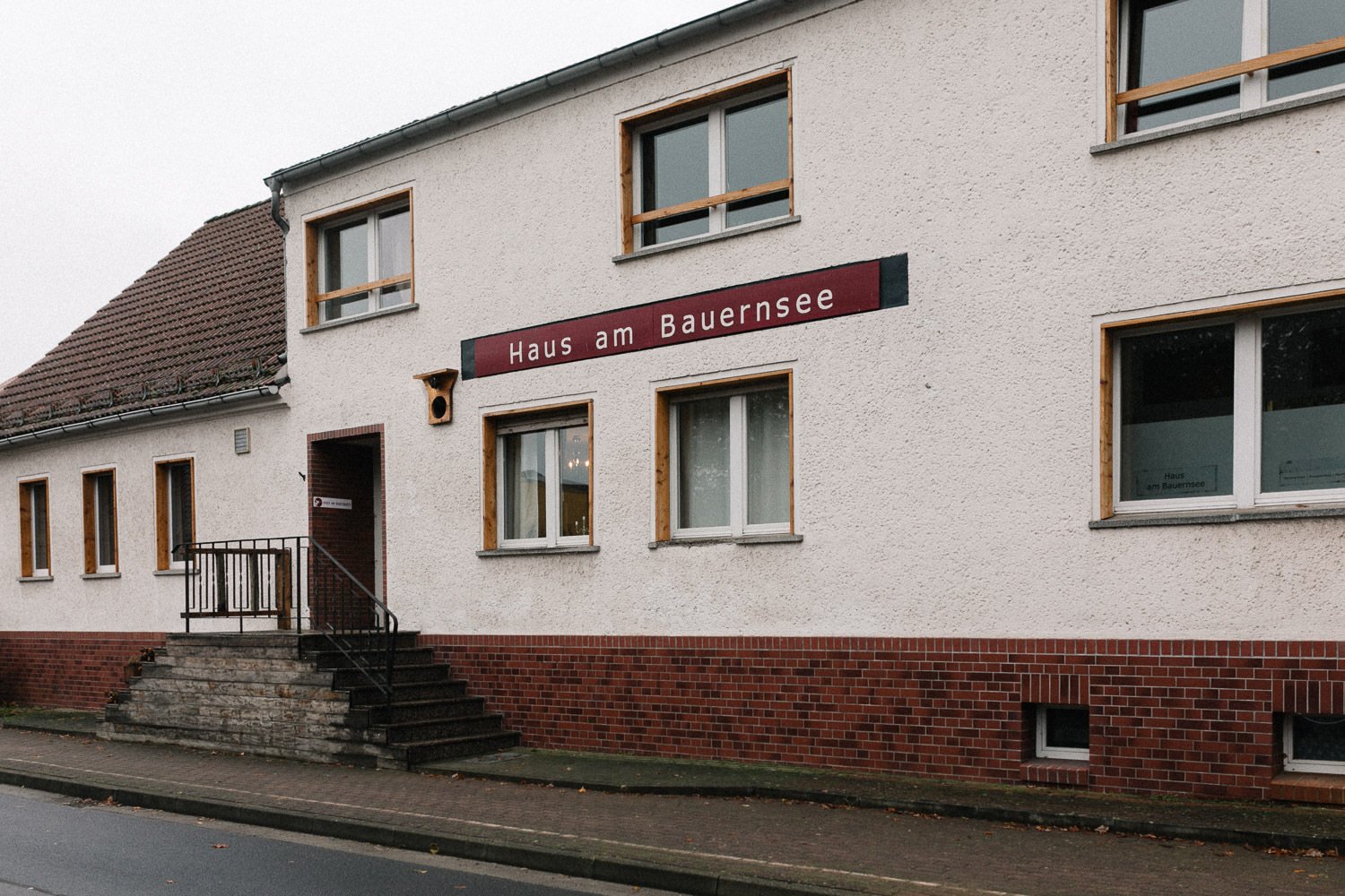 Fassade Haus am Bauernsee Dobbrikow, Straßenansicht