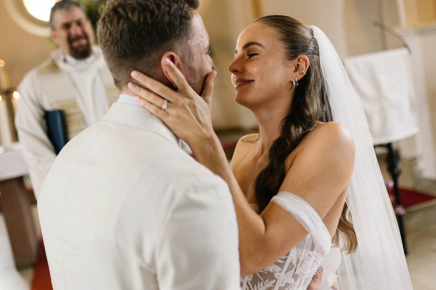 Hochzeitspaar bei Trauung