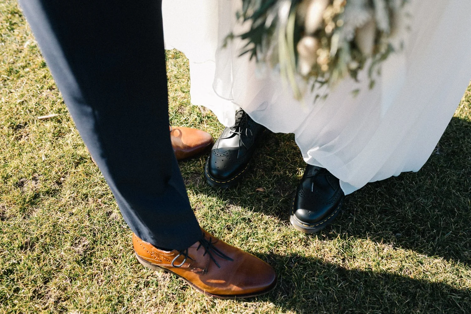 Brautpaarshootiung auf Sportplatz Hohen Neuendorf