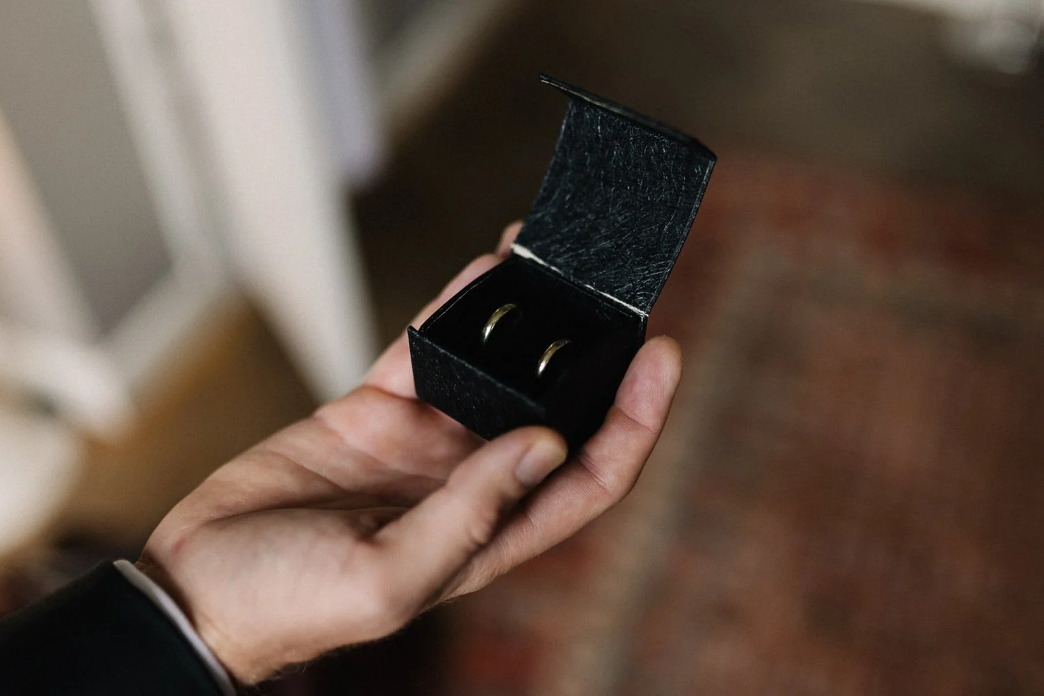 Detailfoto, Eheringe in Case