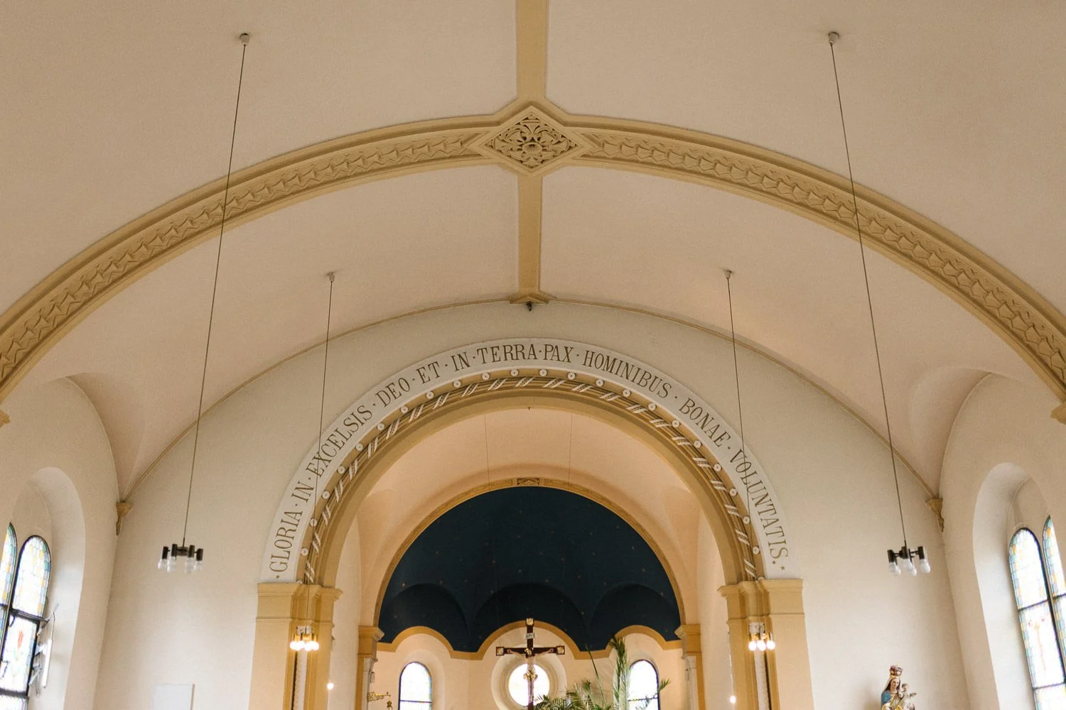 Kirche Maria Meeresstern Werder Havel innen, Blick zur Decke