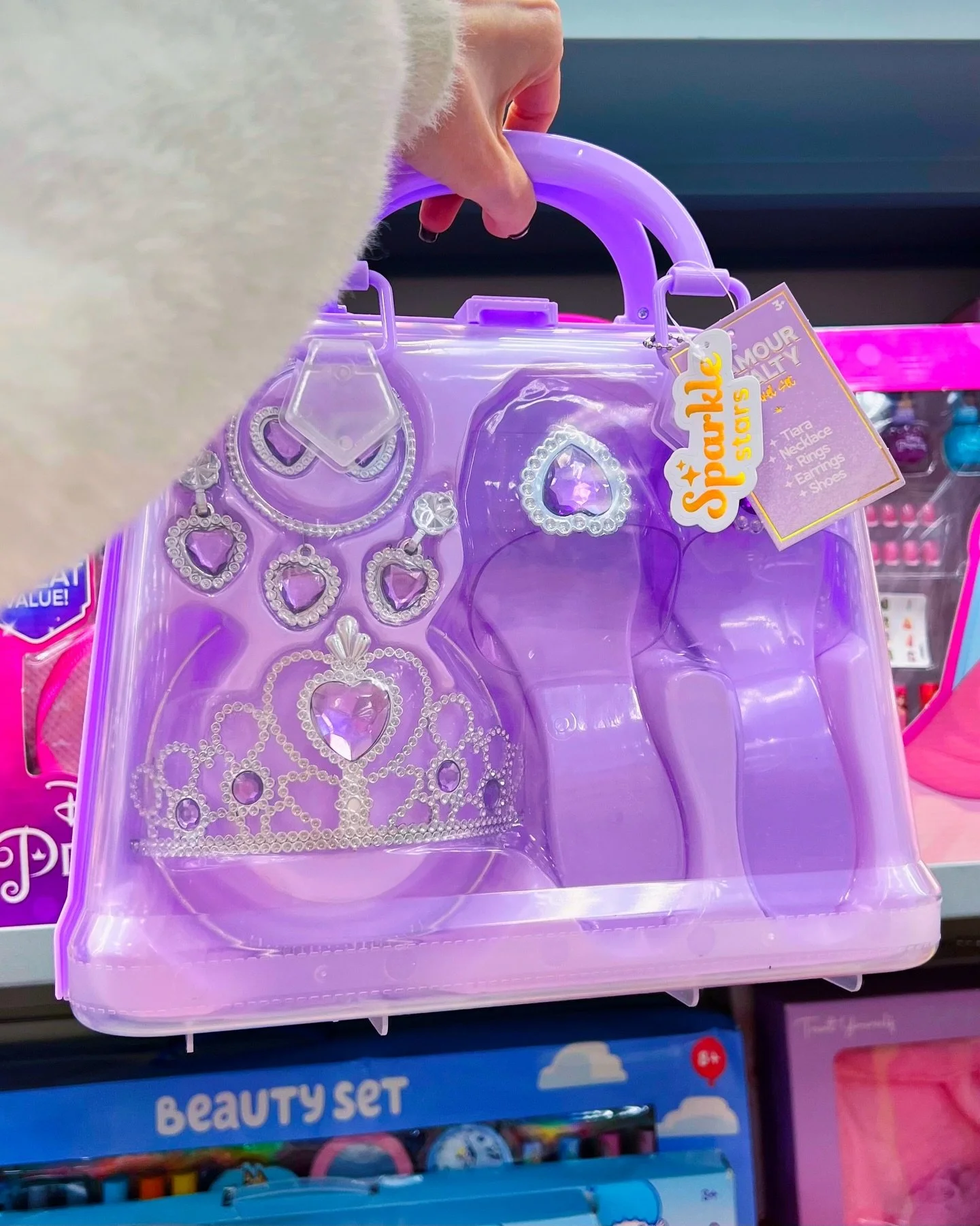 💘🥛💜🧼🫧 btw my feed is way too alt rn im bringing back the pretty in pink color palette do not let the tiger print and smudged eyeliner fool you im an emo pisces who takes bubble baths