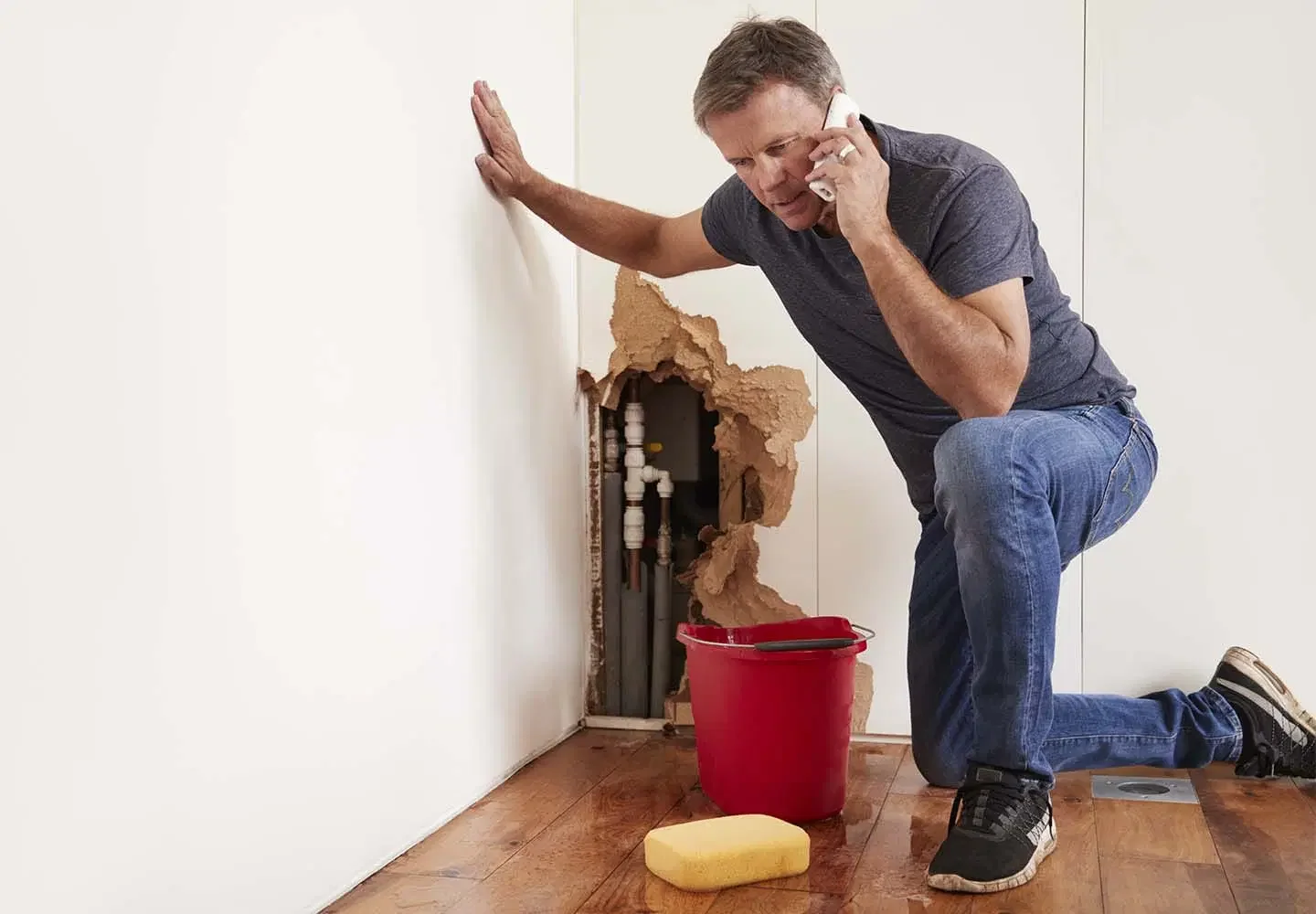 Water Damage medication burst pipe Emergency service