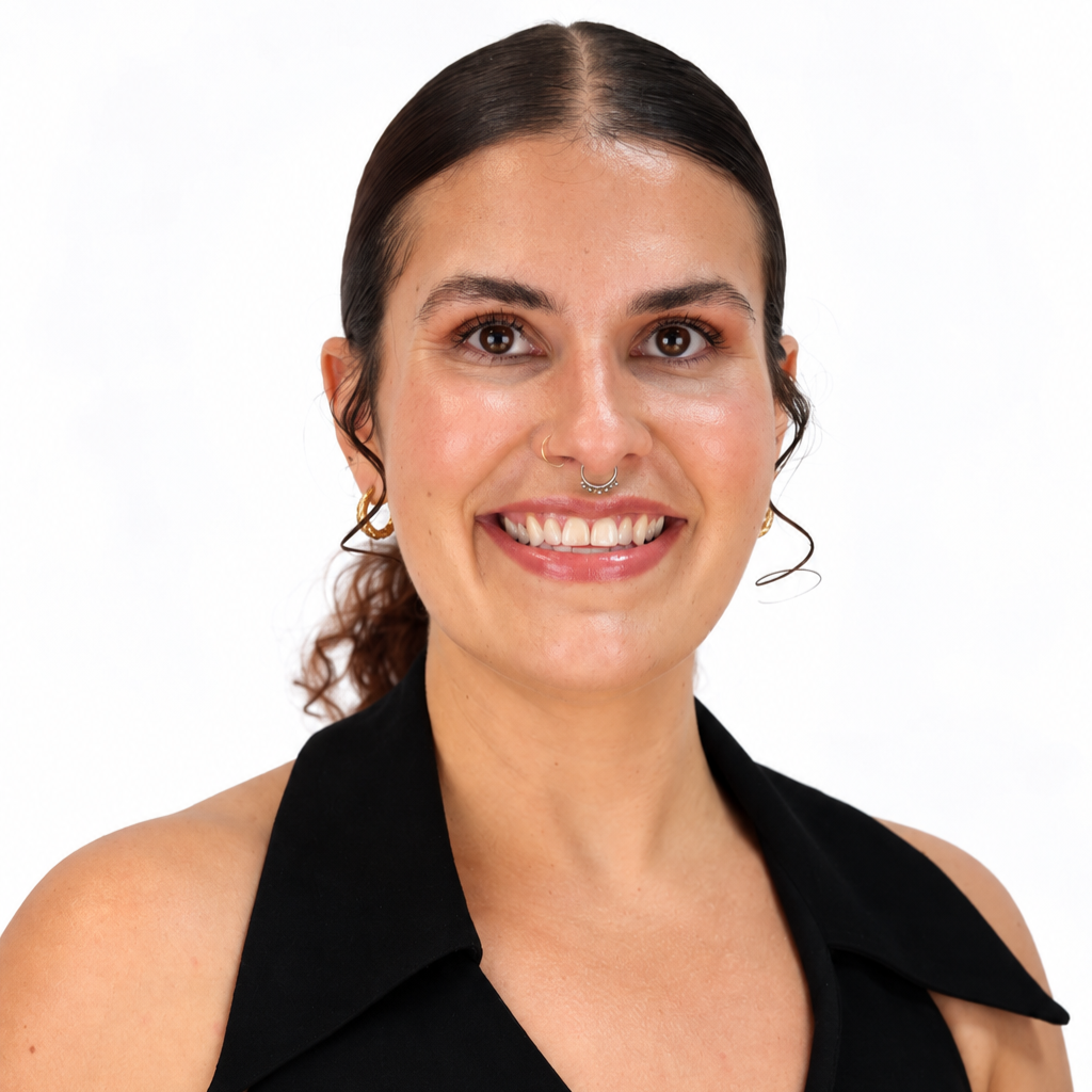 Isabel Wittman wearing statement earrings