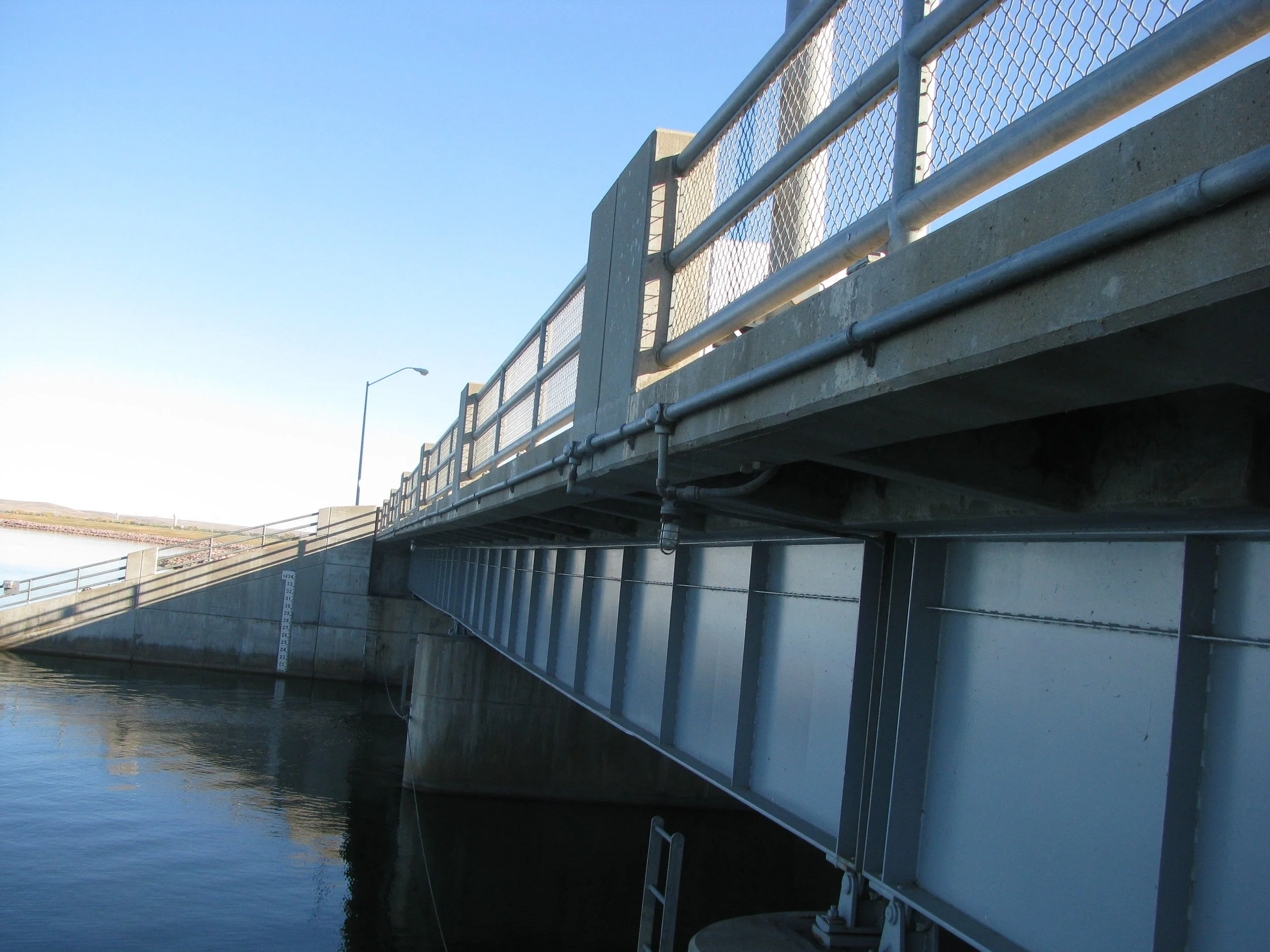 BB78-upstream girders.JPG