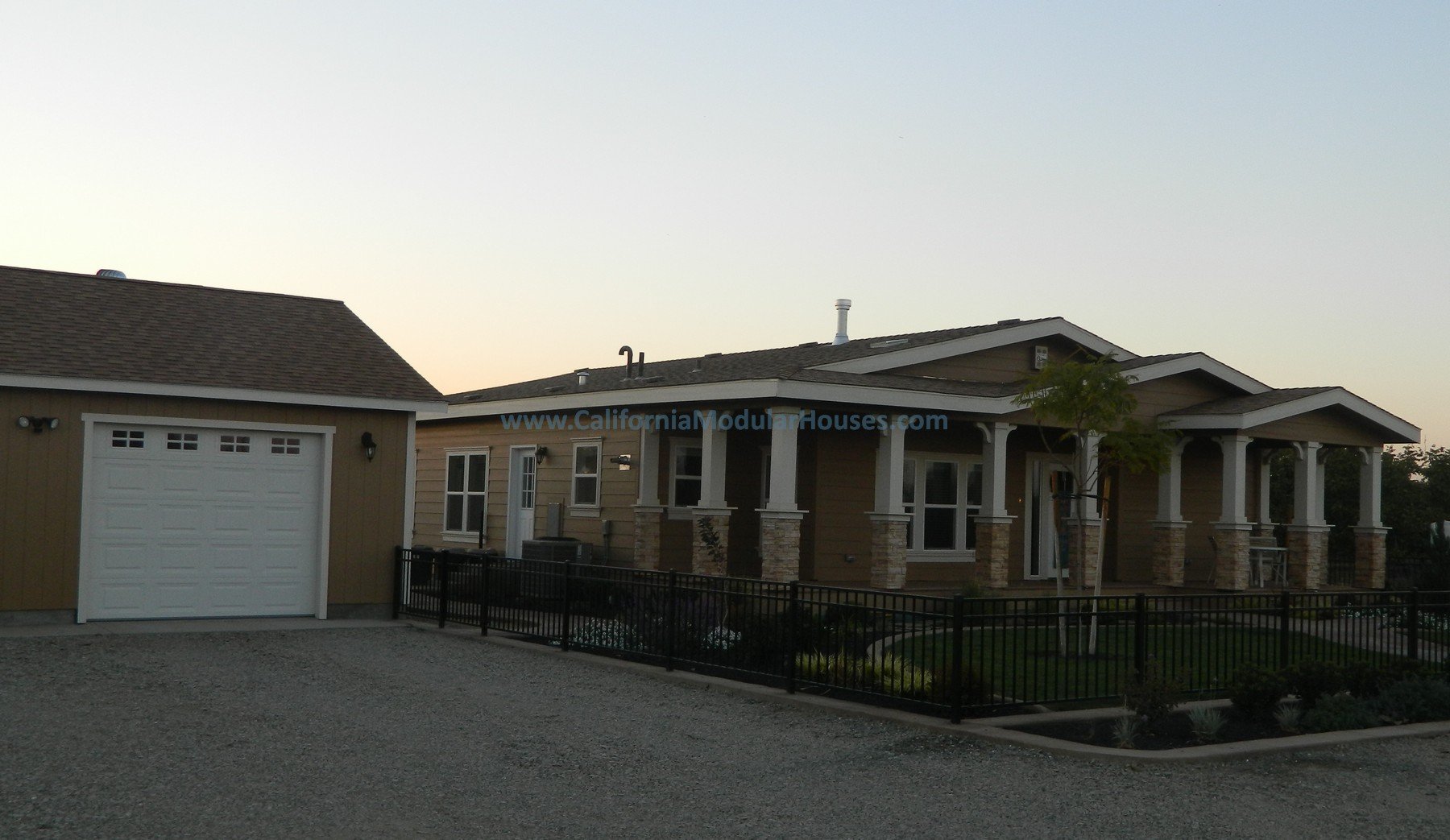 The_Gustine_00007.jpg