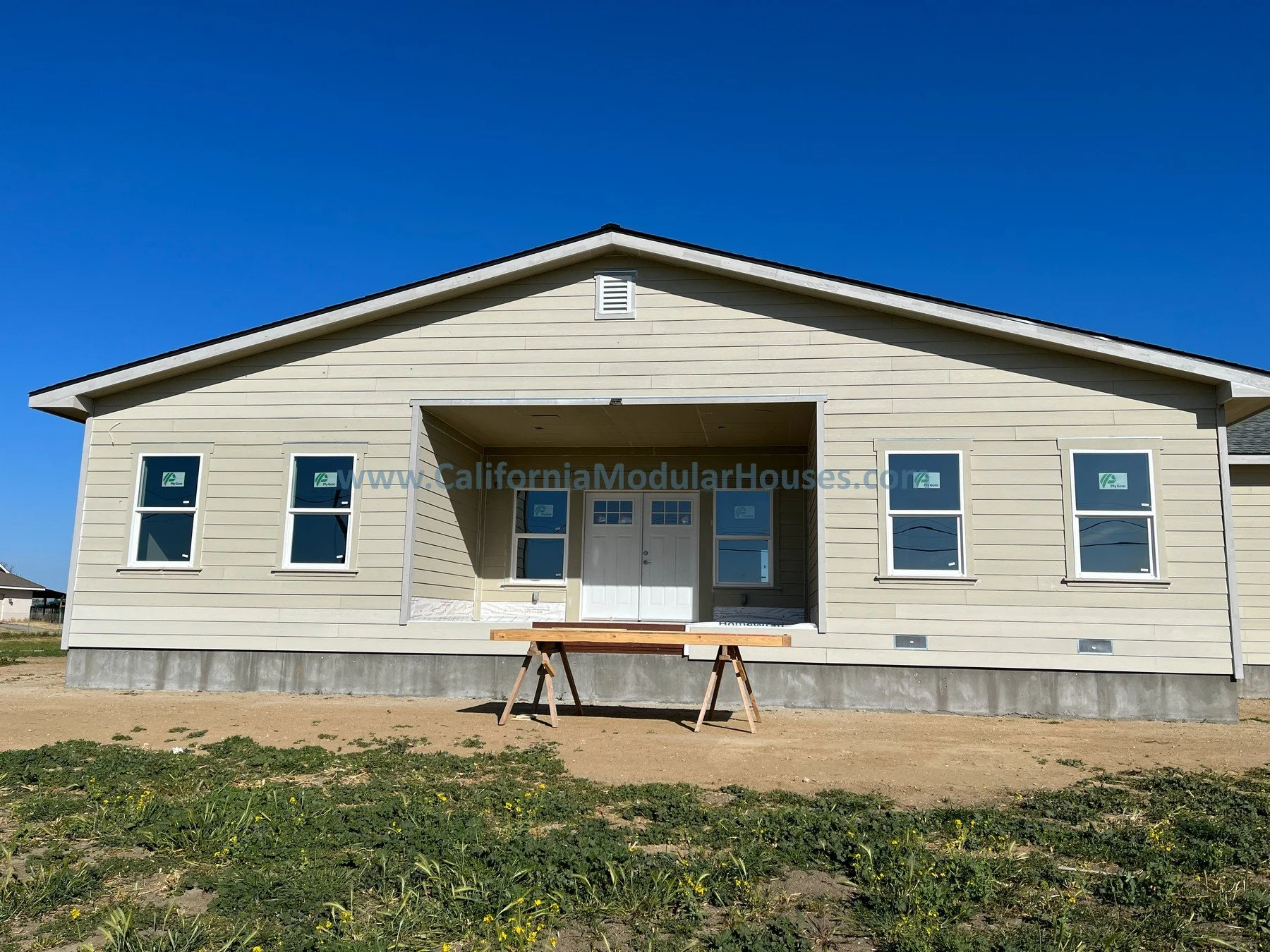Exterior image D of a factory built home that has 3 bedrooms and 2 bathrooms California prefab modular CA