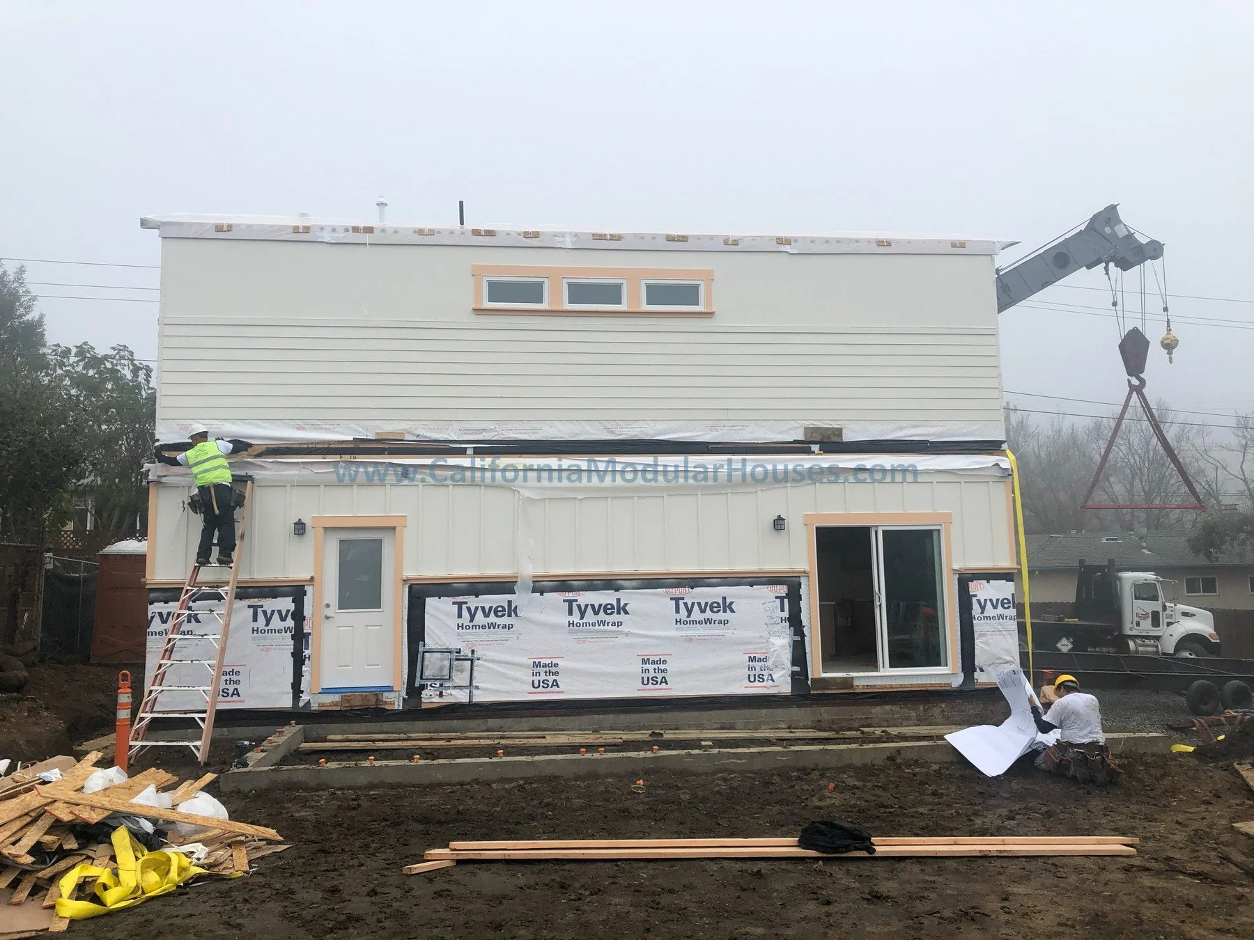 The Accessory Dwelling Unit and house were built in Contra Costa The on-site construction and crane set of this modular home and the ADU by the project General Contractor.  Prefab Modulars.  