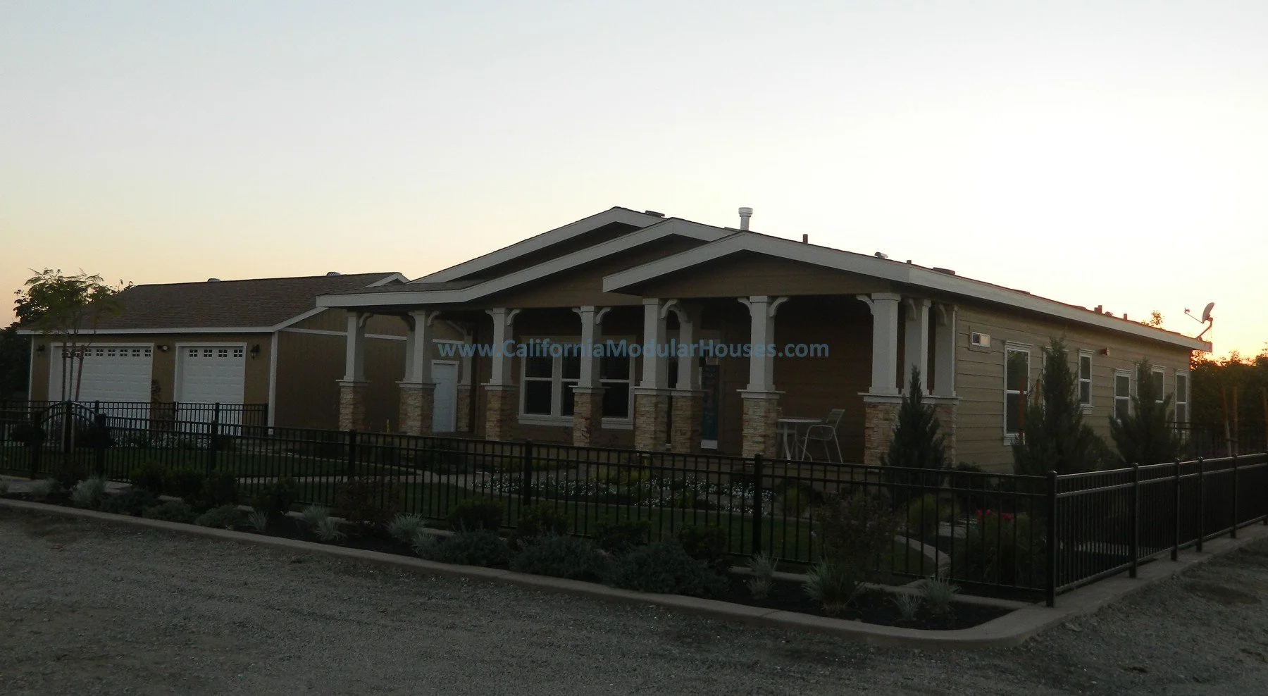 The_Gustine_00009.jpg