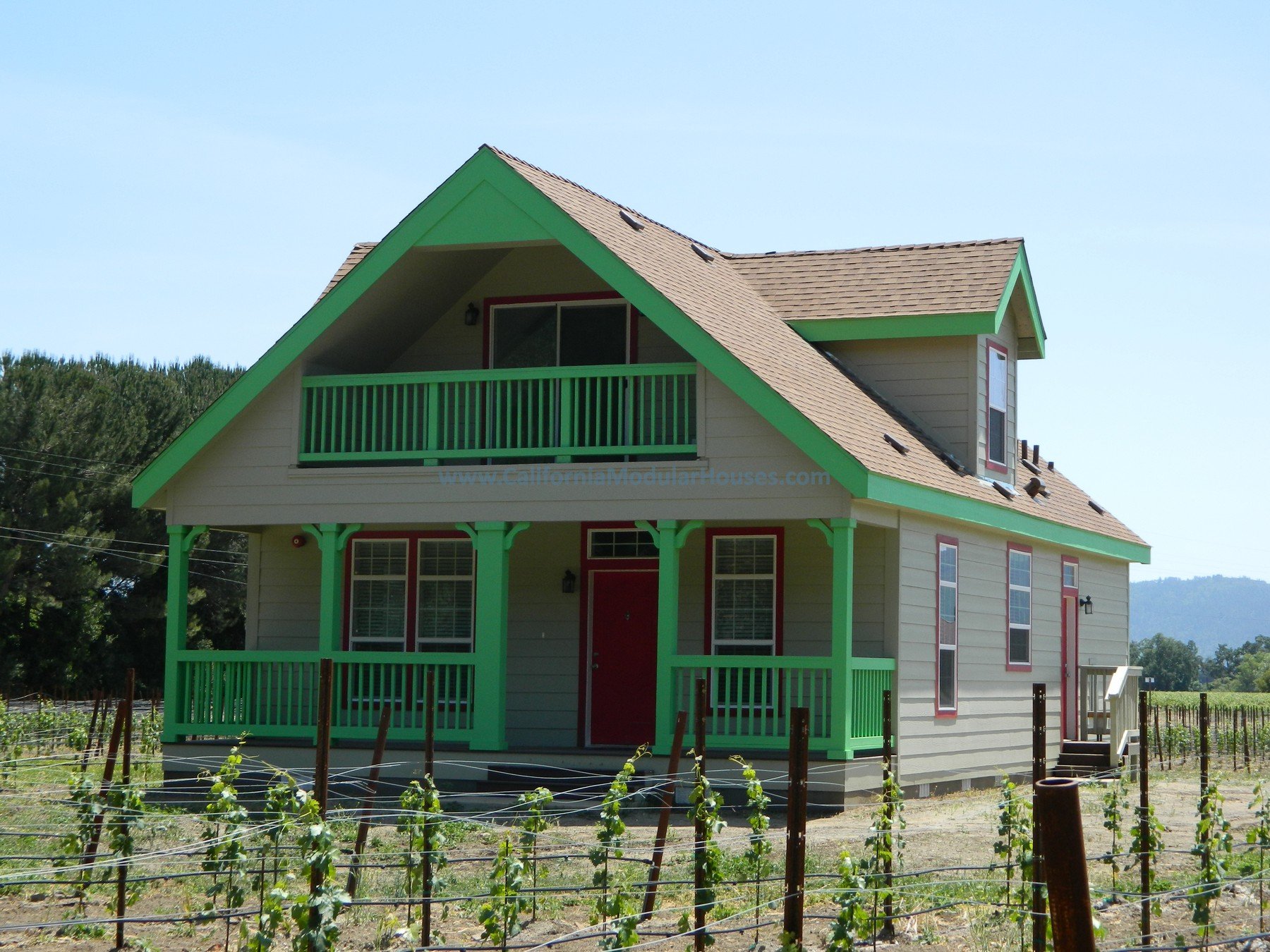 This Cape Cod modular Home was built in Napa, Napa County, California.  It was built in the middle of a vineyard and looks great when the grapes are in season.  Prefab modulars.  Modular Home CA.  California modular.  