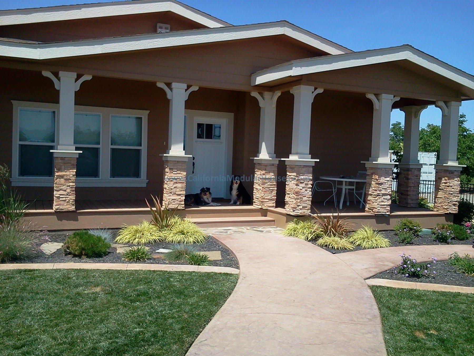 The_Gustine_00010.jpg