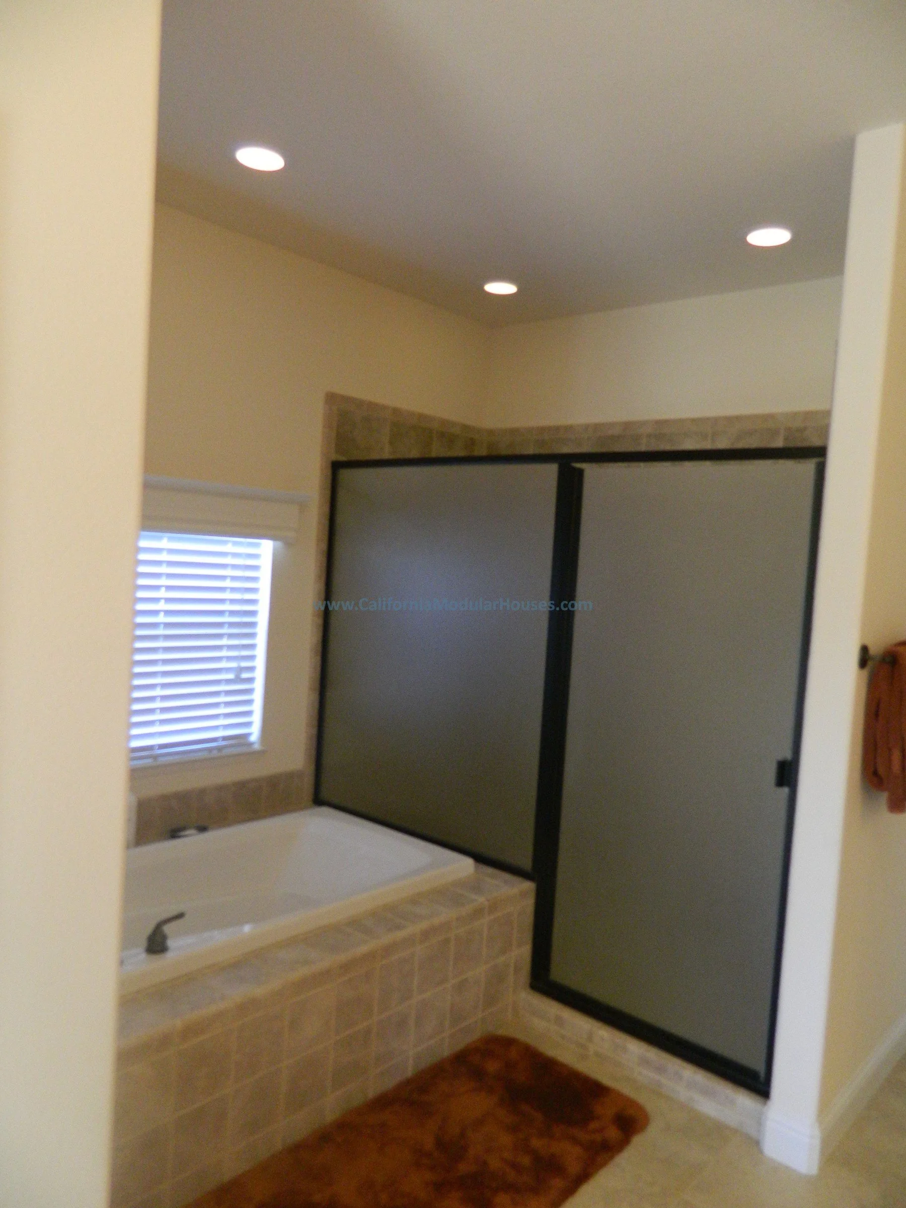 The_Gustine_00033.jpg