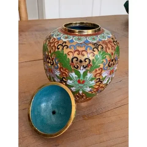 vintage-chinese-cloisonne-ginger-jar-gold-ground-with-chrysanthemum-and-scroll-motif-7679.webp