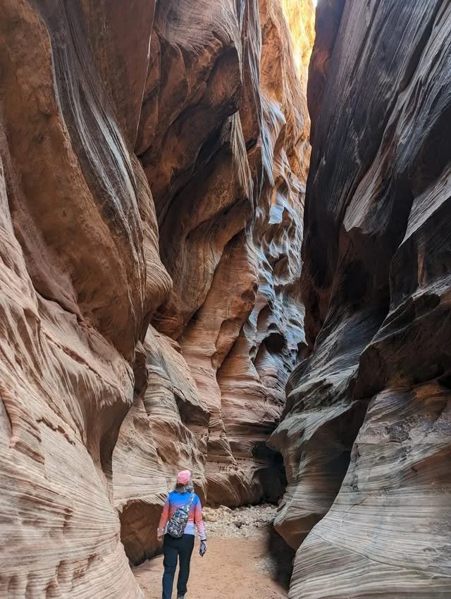 Hiking in the slot caves in Arizona